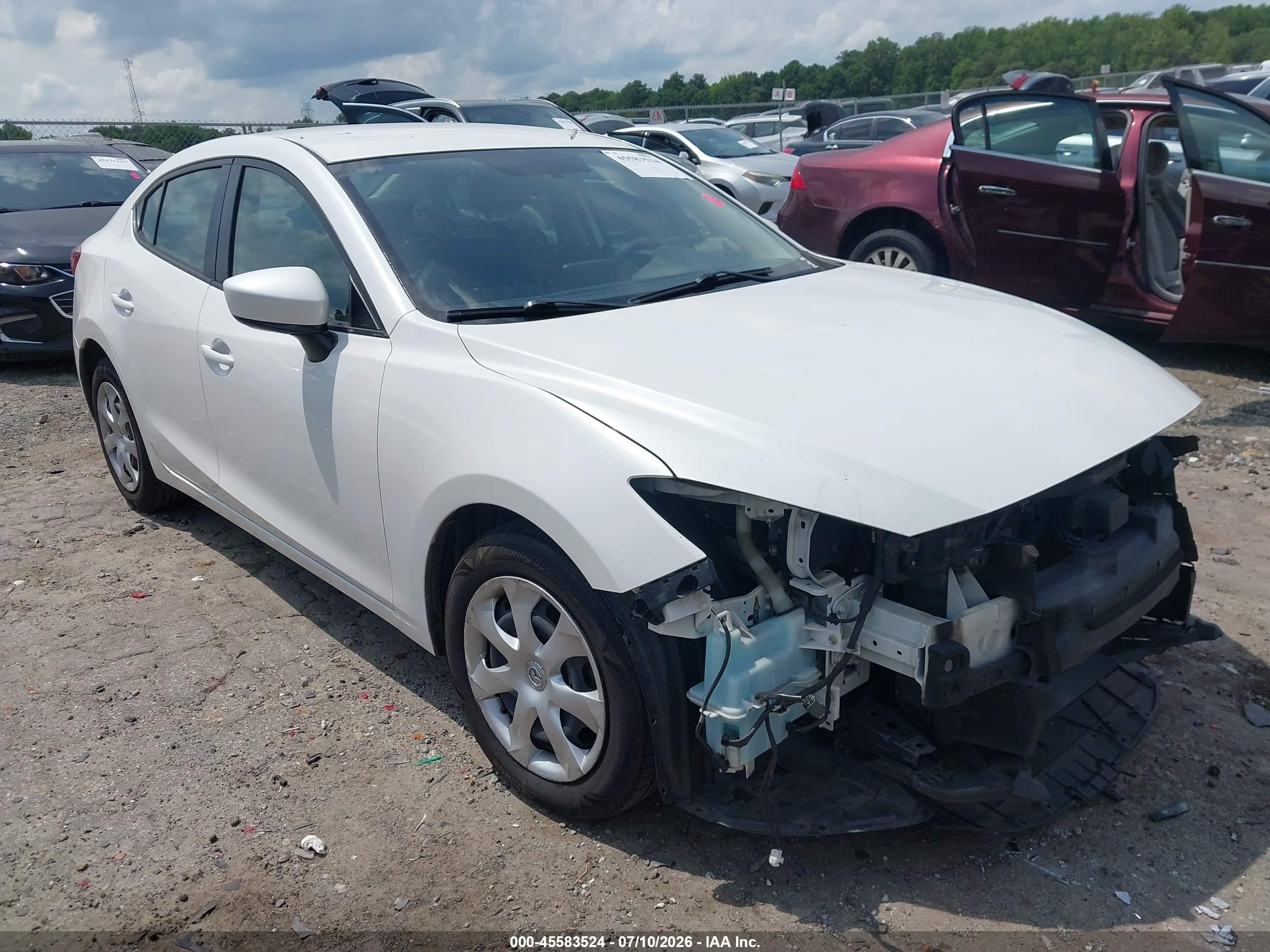 2015 Mazda 3 i Sport, VIN 3MZBM1U75FM217508 — Front end