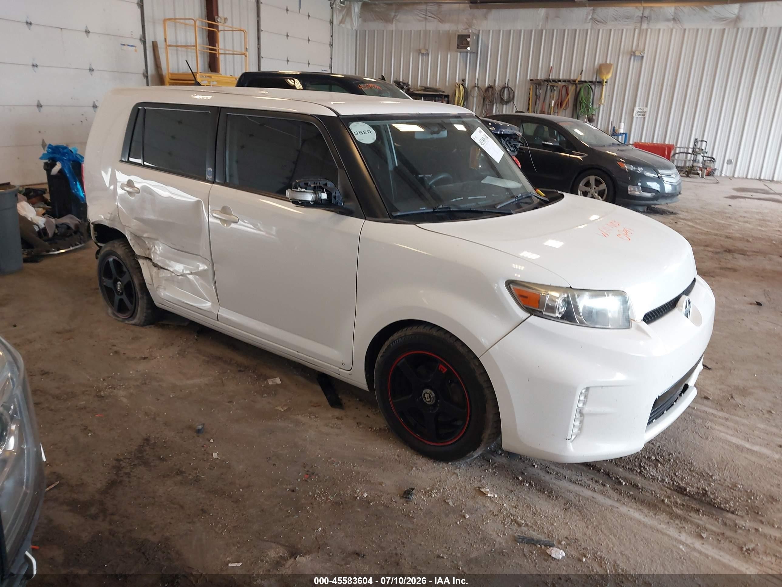 2015 Scion xB, VIN JTLZE4FE7FJ070606 — Side