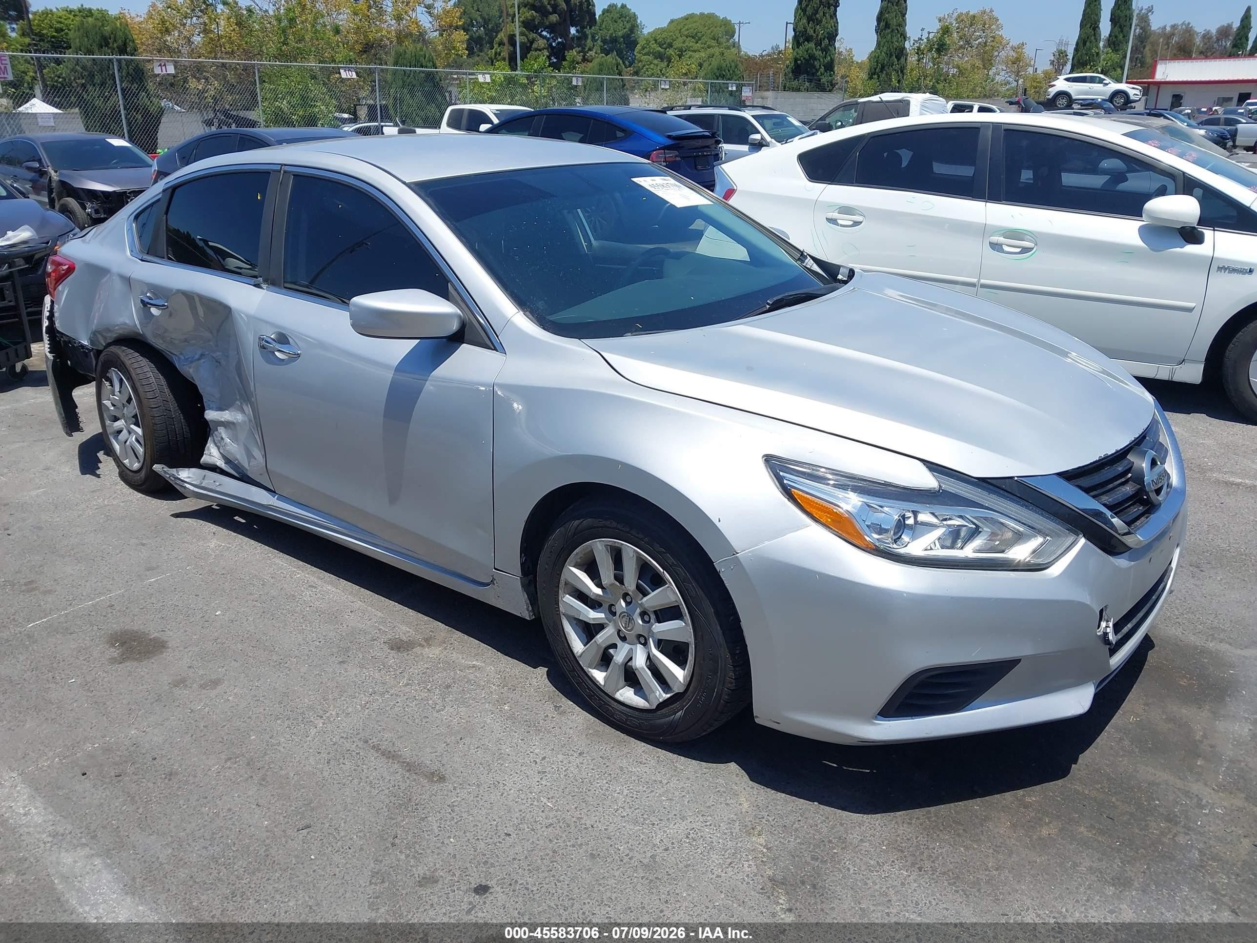 2018 Nissan Altima SL, VIN 1N4AL3APXJC250375 — Side