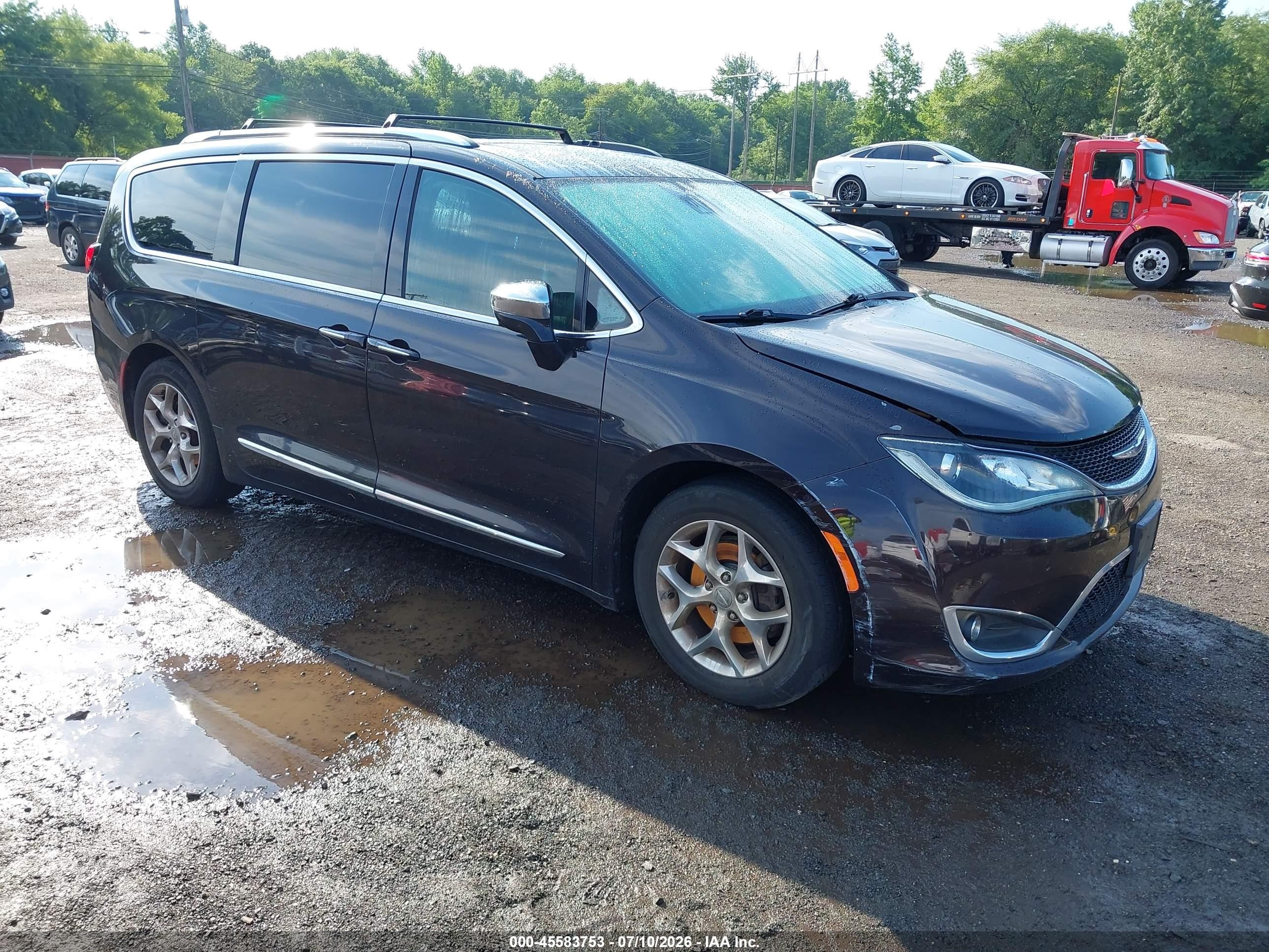 2017 Chrysler Pacifica Limited, VIN 2C4RC1GG6HR664005 — Water / flood