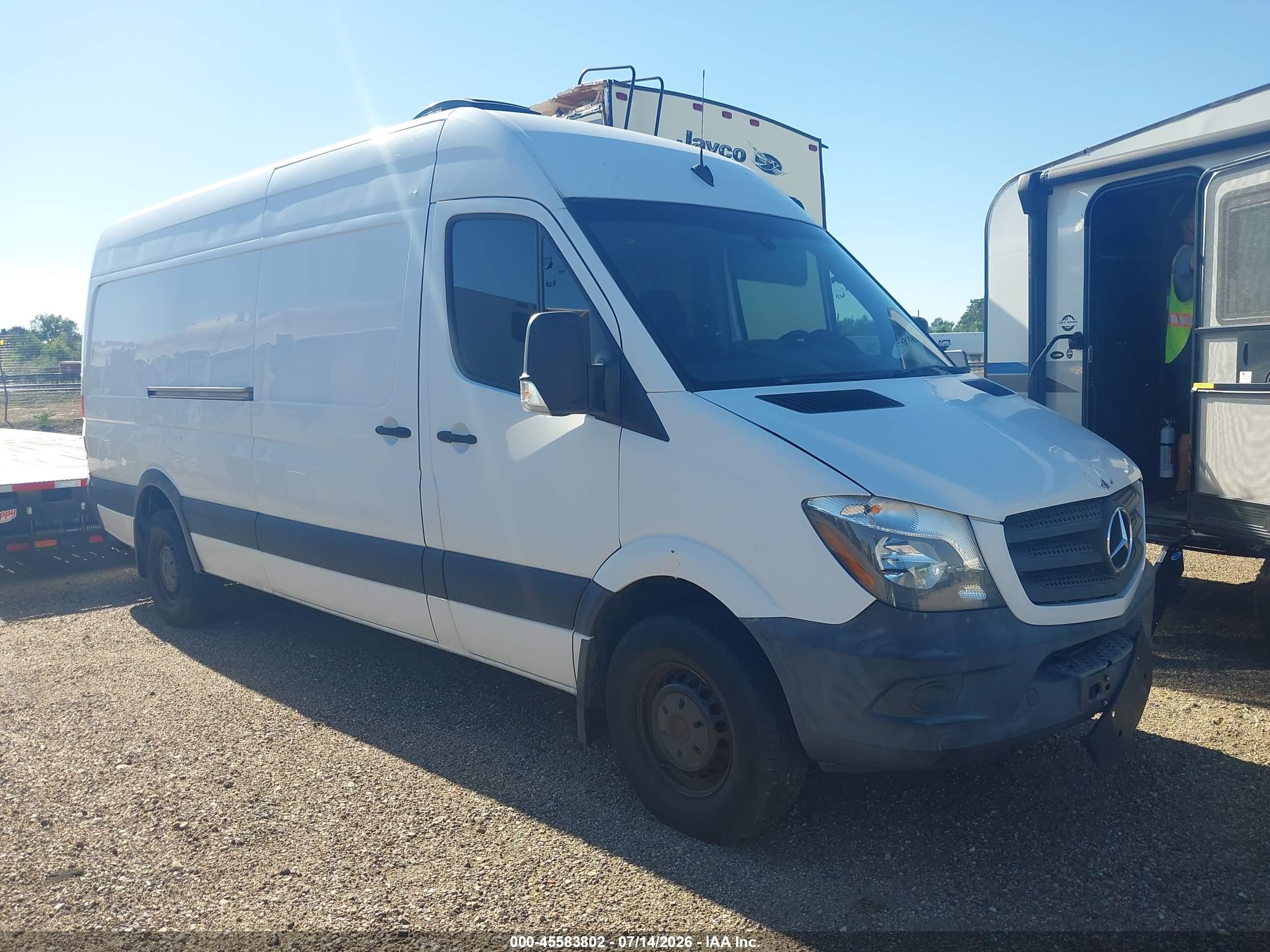 2017 Mercedes-Benz Sprinter Cargo Worker, VIN WD3PE8CD7HP523025 — Normal wear