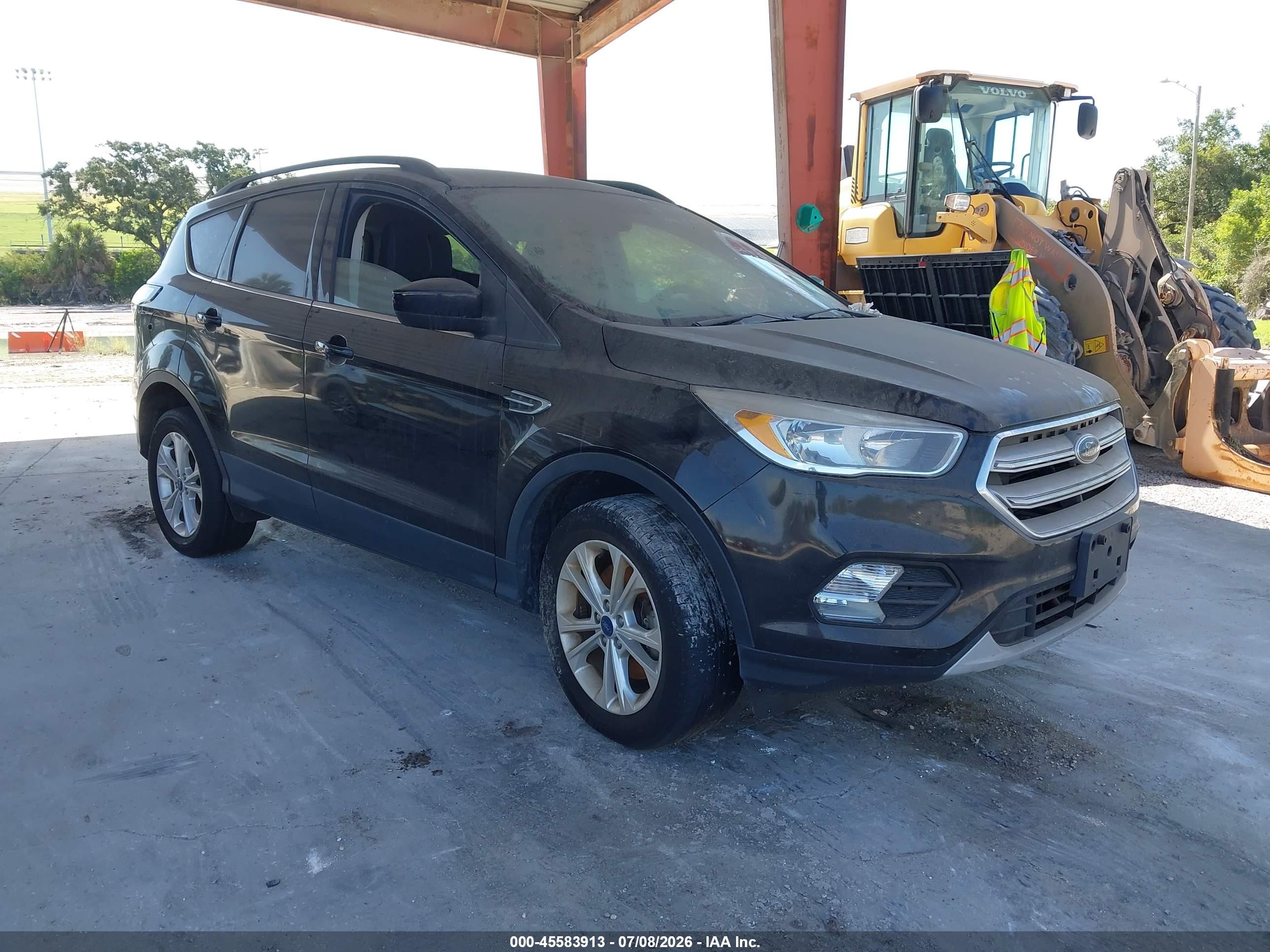 2018 Ford Escape SE, VIN 1FMCU9GDXJUB15340 — Normal wear