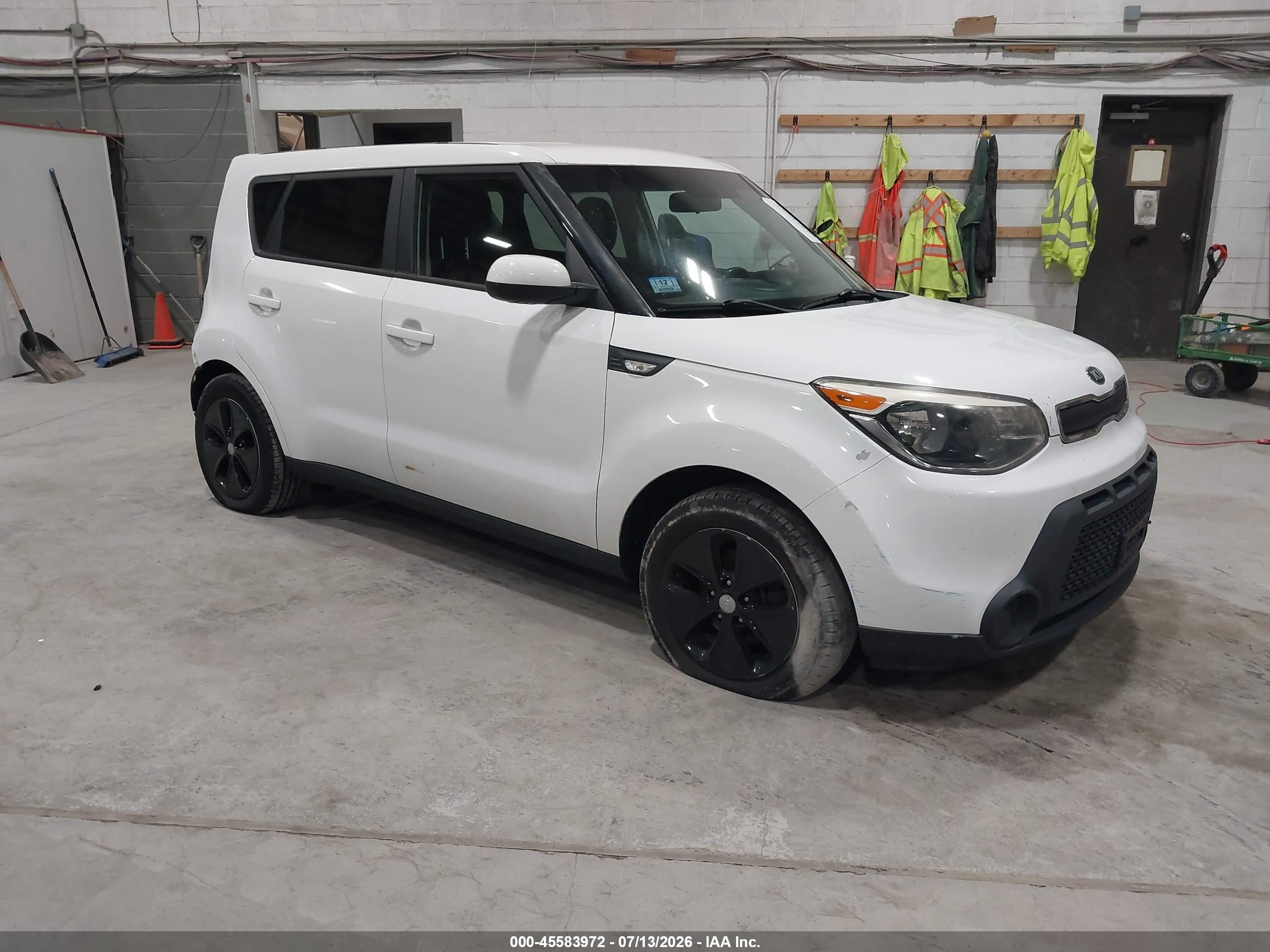 2014 Kia Soul, VIN KNDJN2A23E7010747 — Rear end