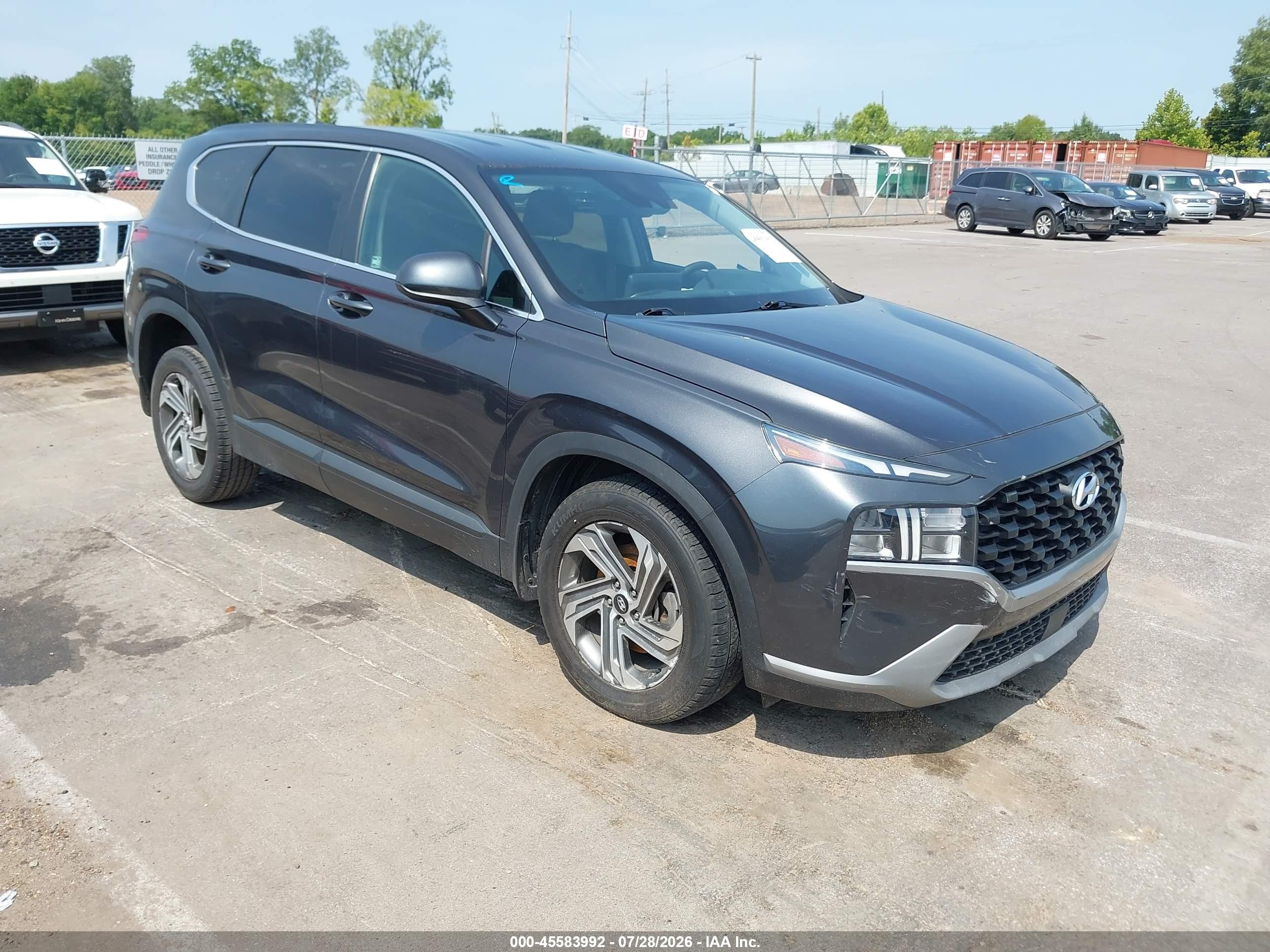 2021 Hyundai Santa Fe SE, VIN 5NMS14AJ1MH350750 — Перед