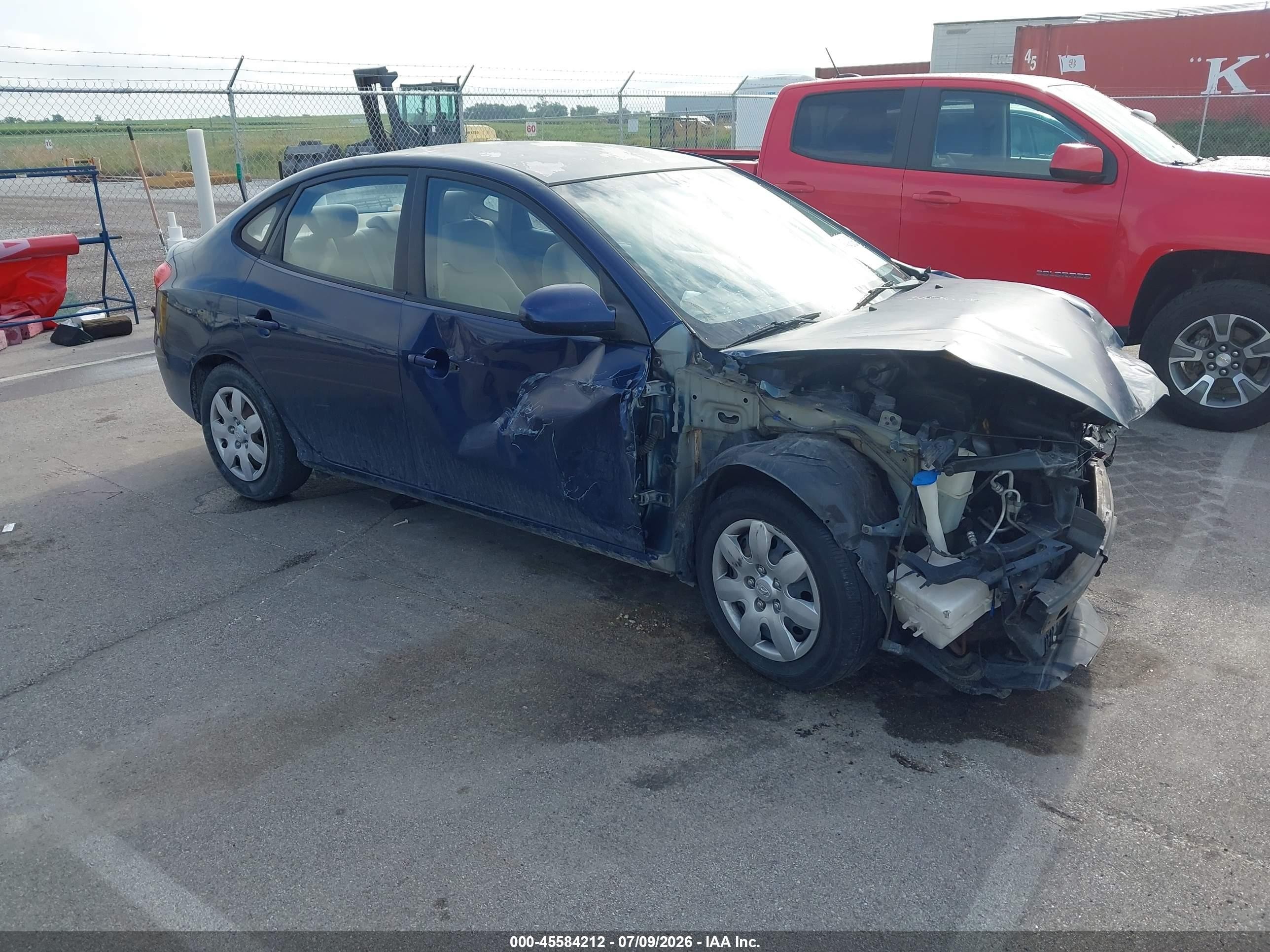 2009 Hyundai Elantra GLS, VIN KMHDU46D49U640480 — Перед