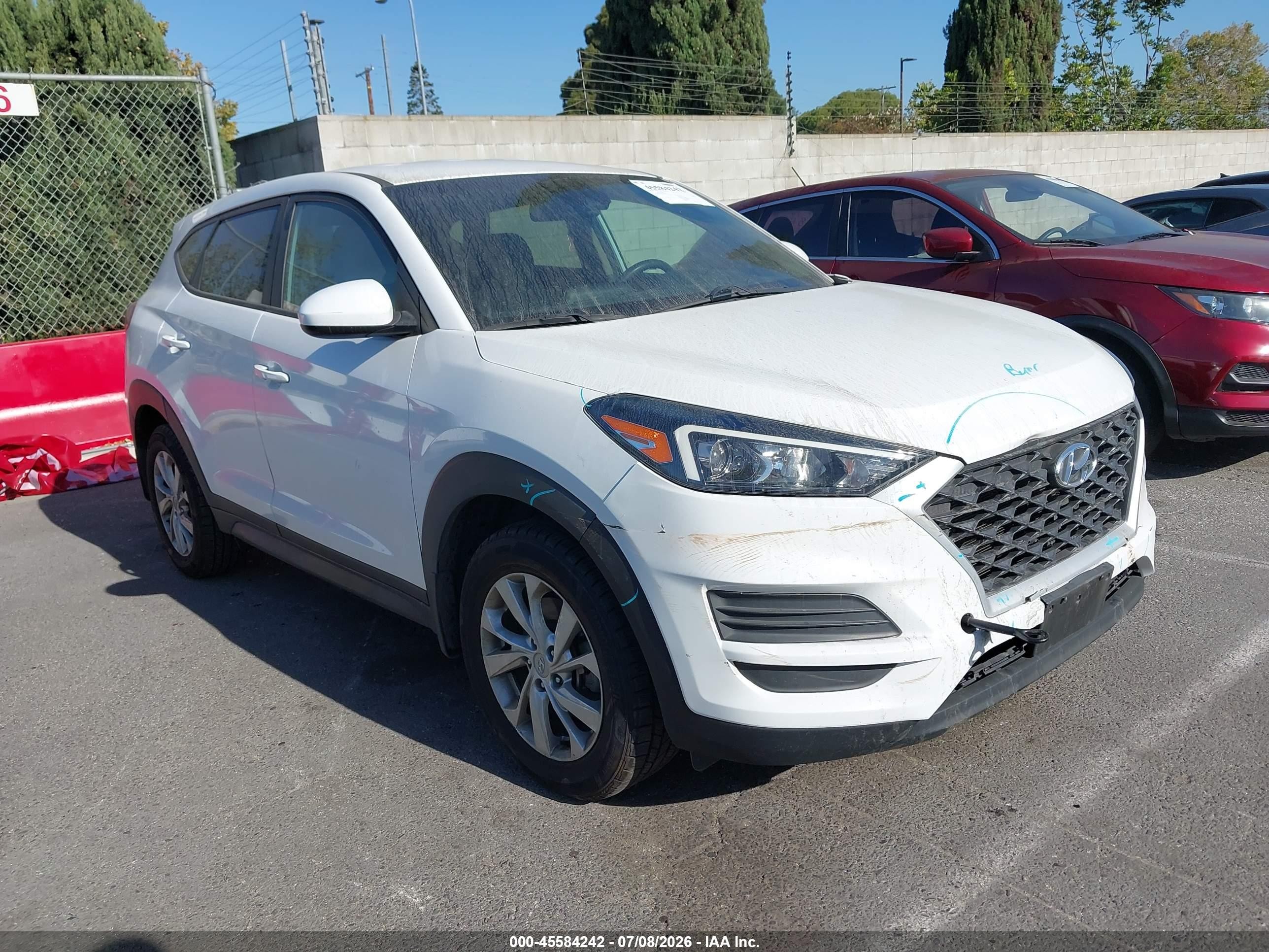 2021 Hyundai Tucson SE, VIN KM8J23A40MU303405 — Front end