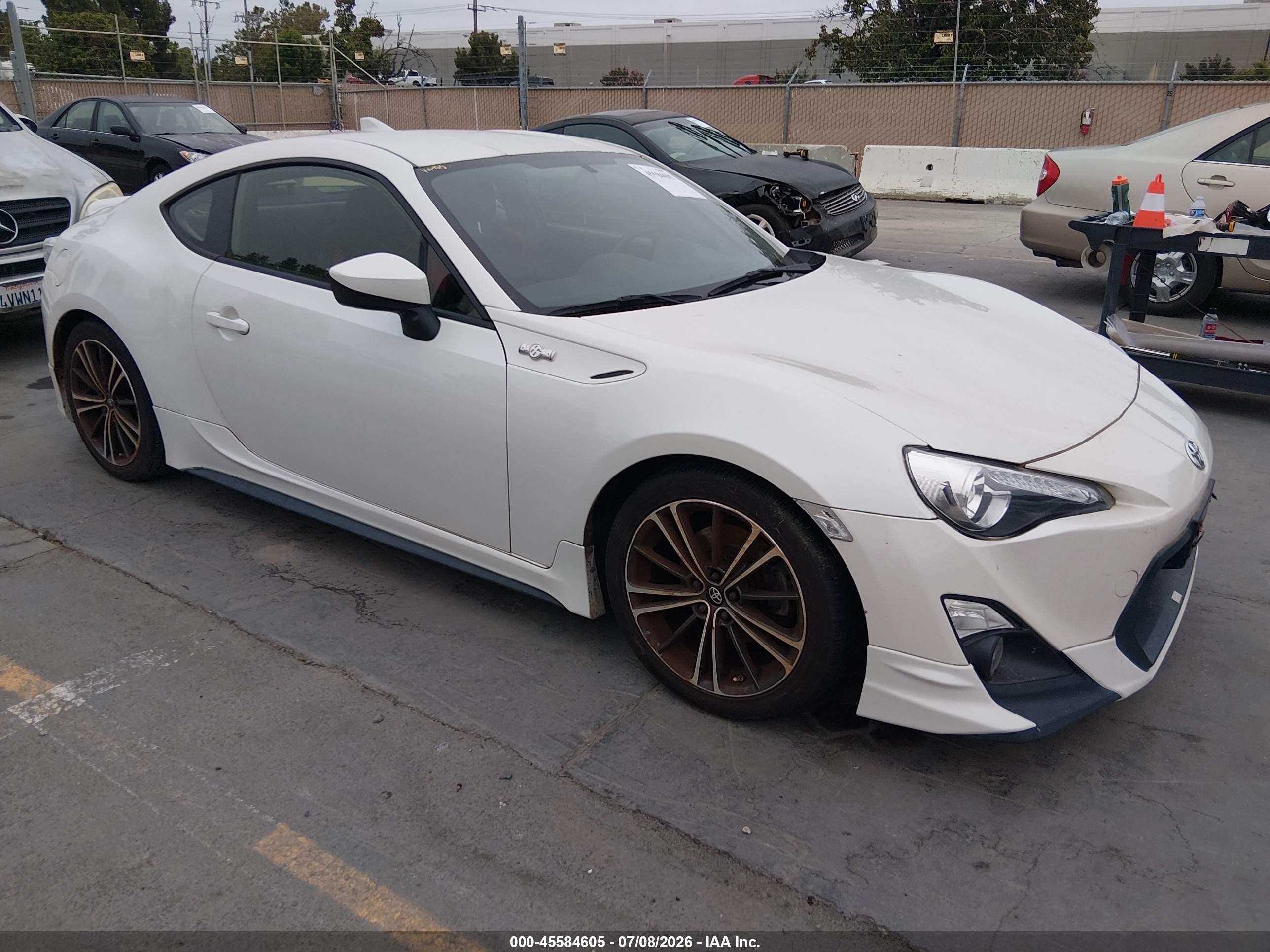 2013 Scion FR-S, VIN JF1ZNAA13D1708321 — Normal wear