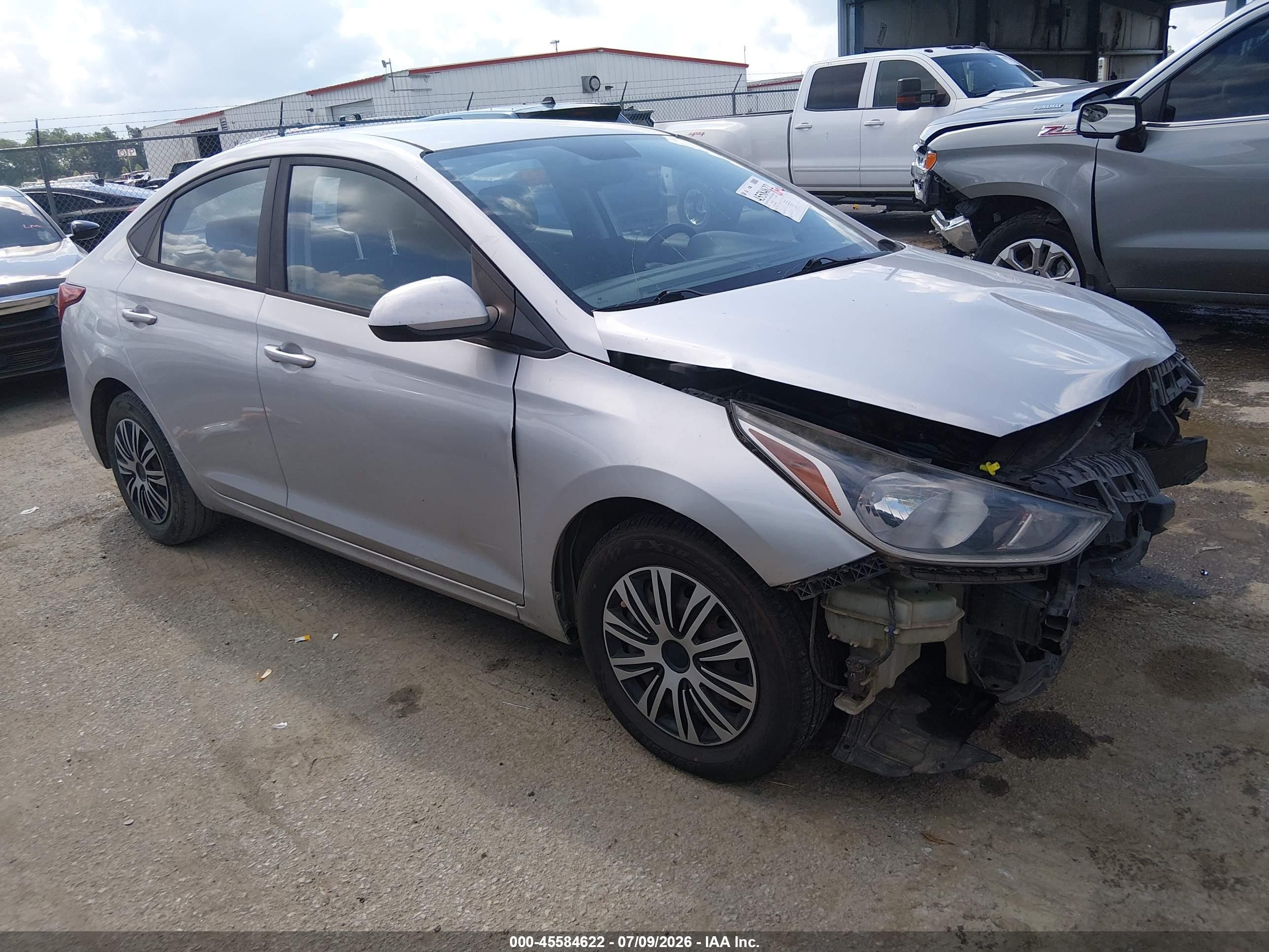 2019 Hyundai Accent SEL, VIN 3KPC24A3XKE058960 — Front end