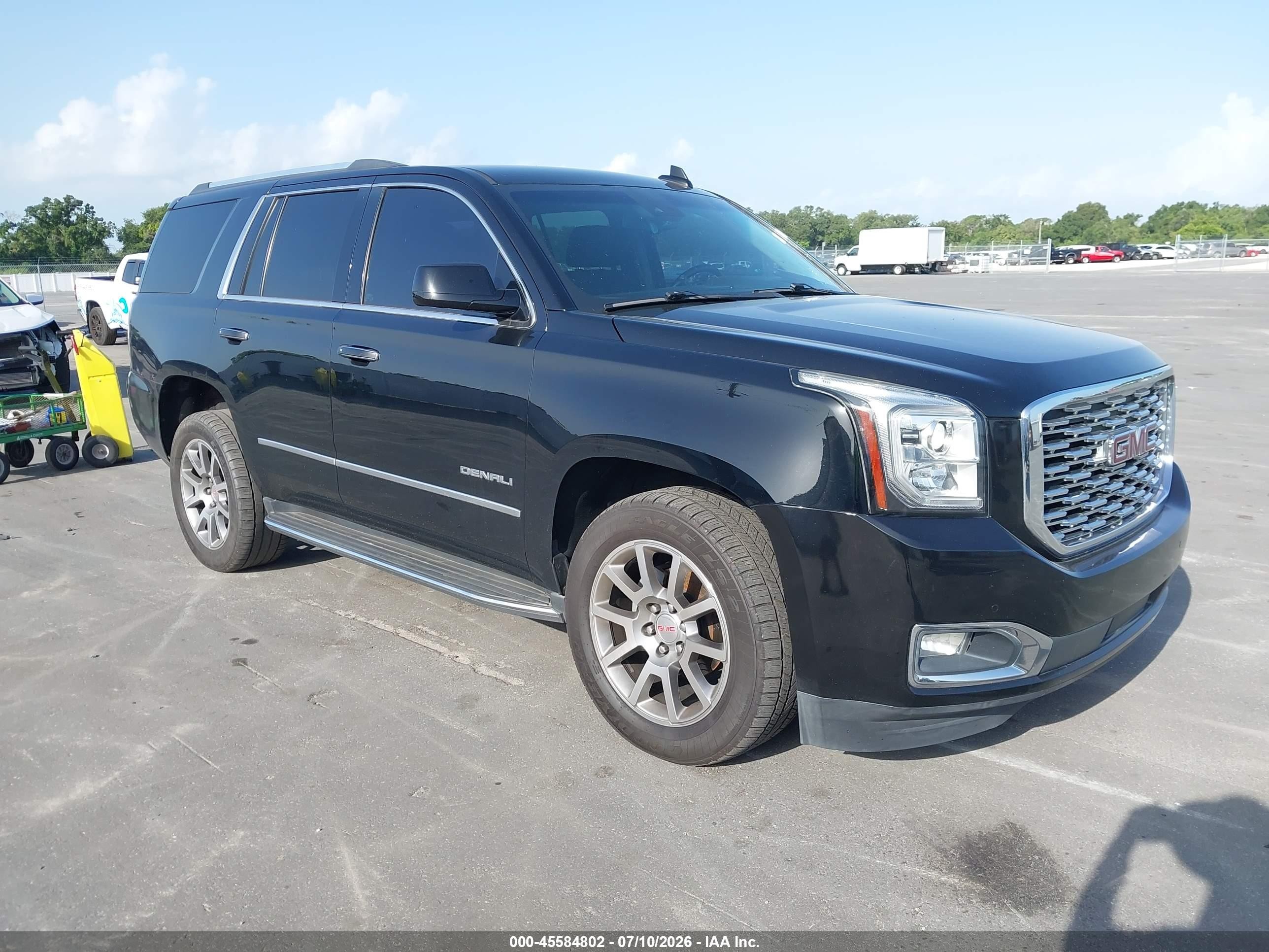 2019 GMC Yukon Denali, VIN 1GKS1CKJ0KR310889 — Normal wear