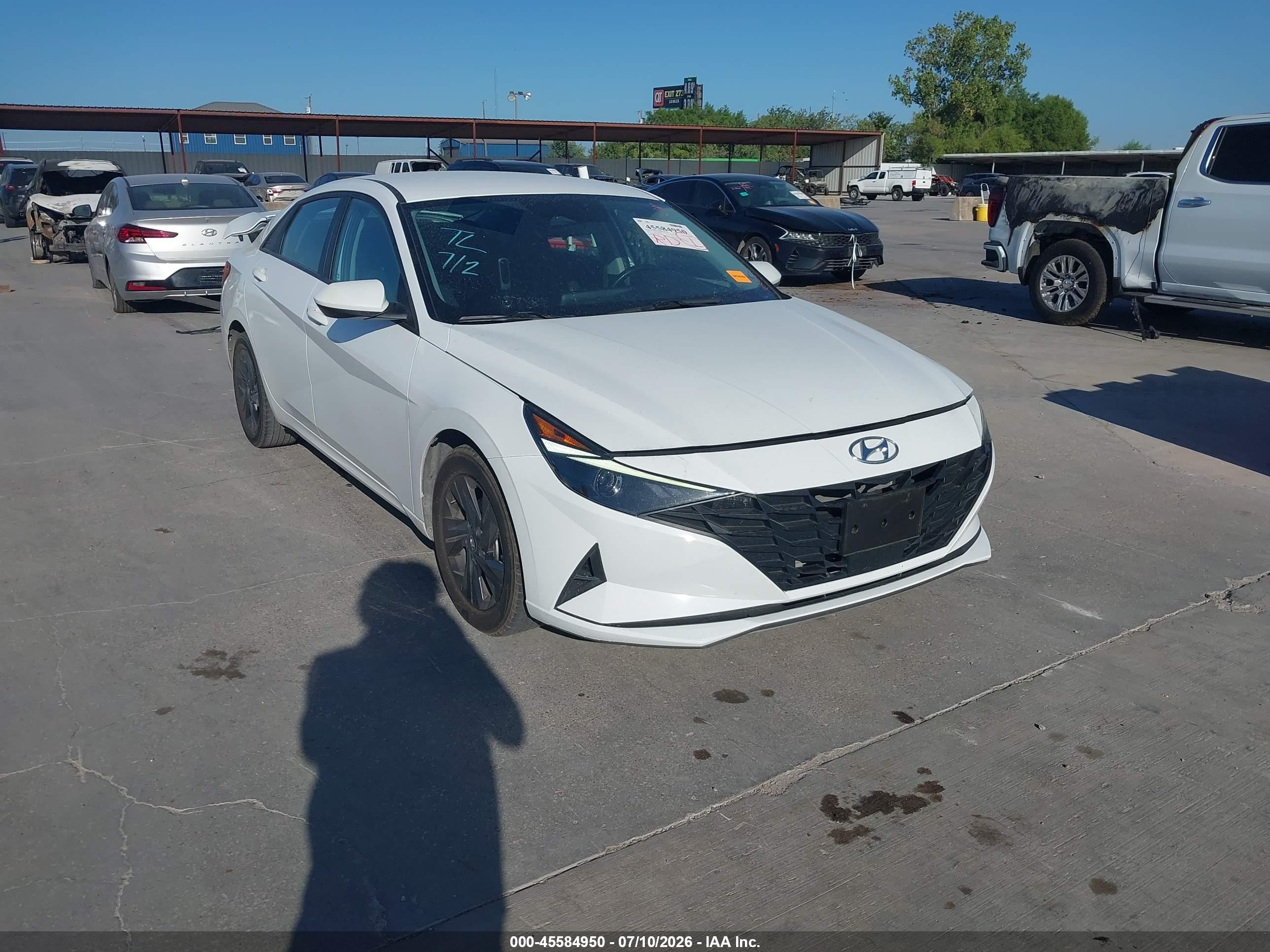 2021 Hyundai Elantra SEL, VIN 5NPLS4AG3MH003025 — Rear end