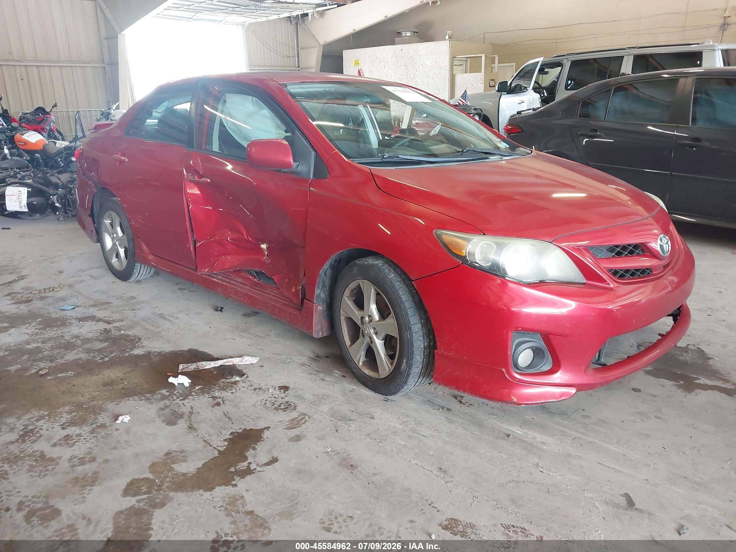 2013 Toyota Corolla LE, VIN 5YFBU4EE8DP134520 — Side