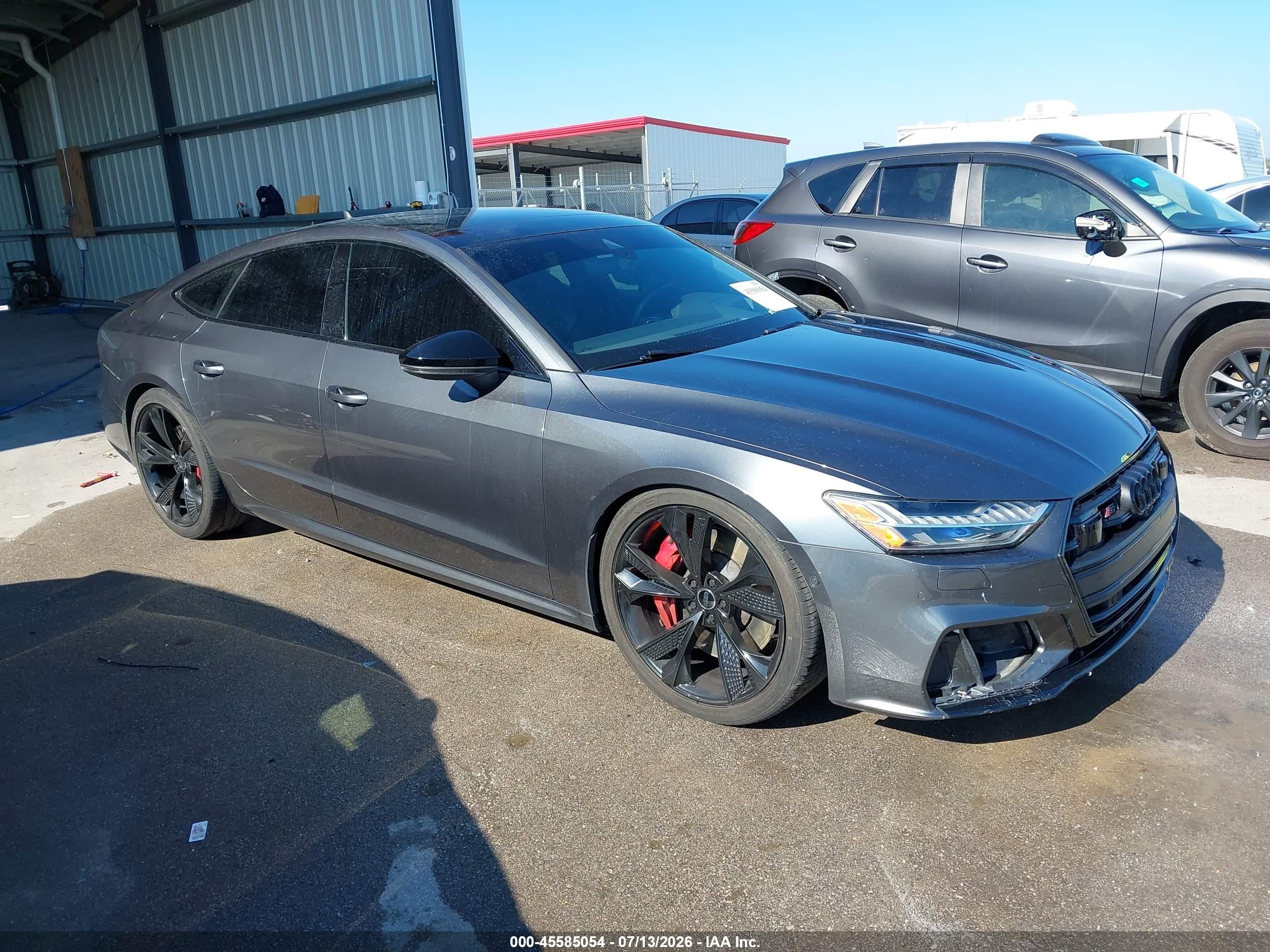 2021 Audi S7 Prestige, VIN WAUSFBF21MN035034 — Front end