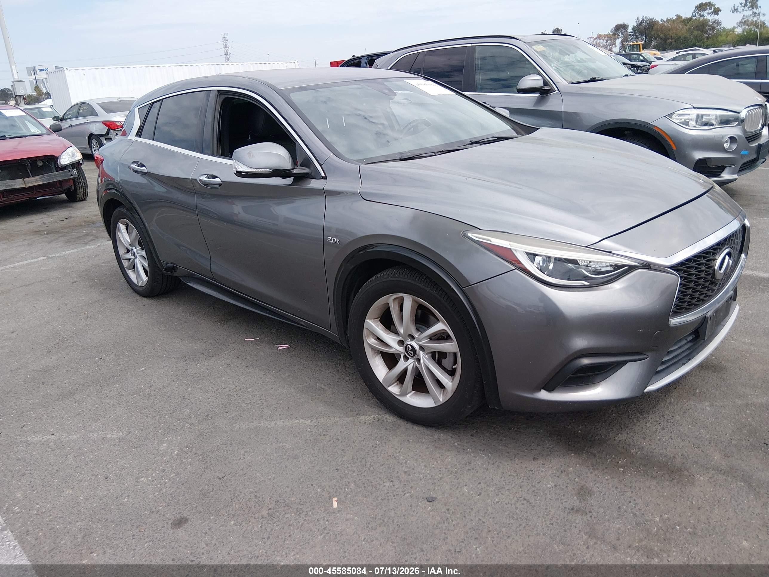 2018 Infiniti QX30 Essential, VIN SJKCH5CP8JA060192 — Rear end
