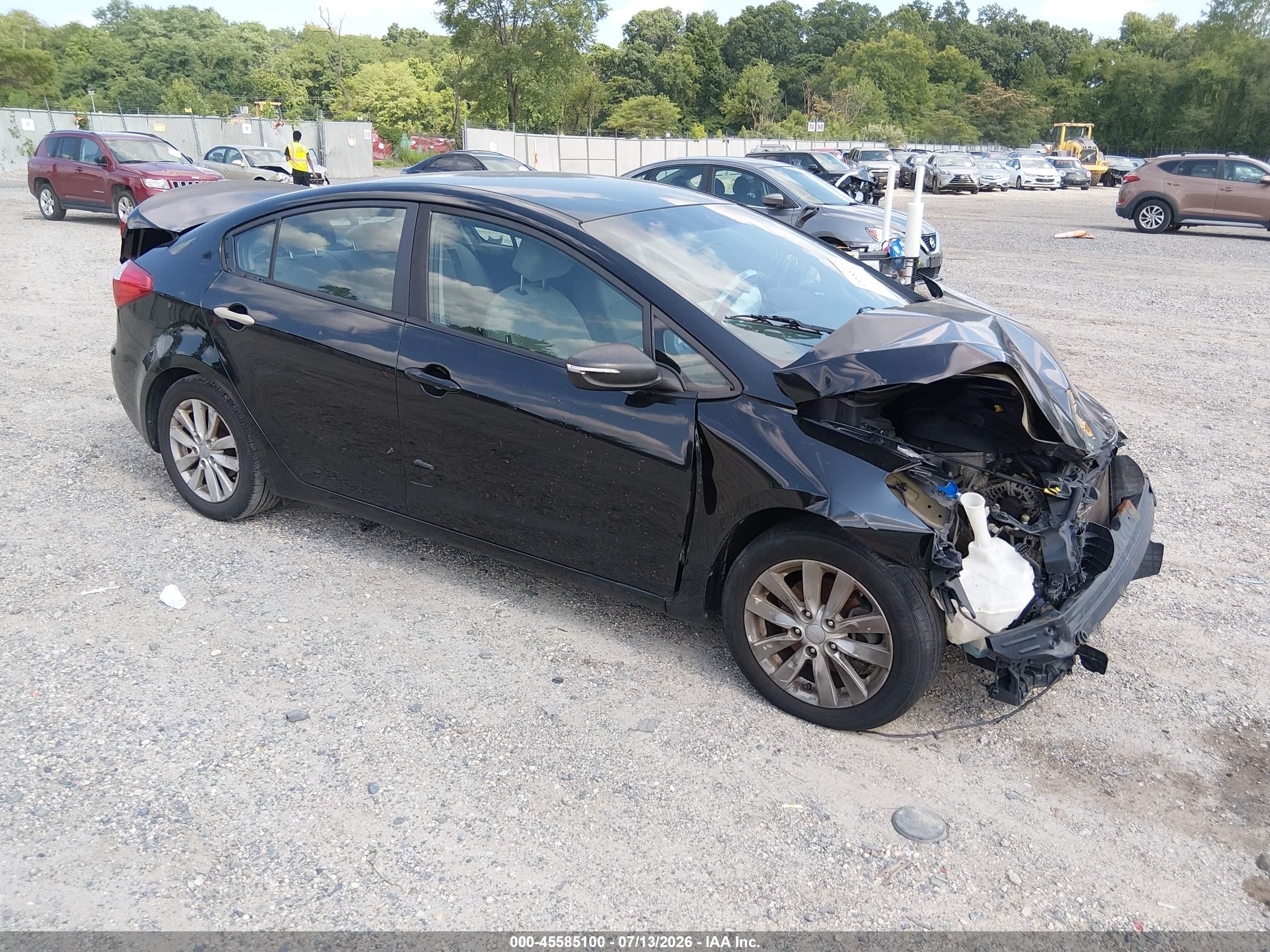 2015 Kia Forte LX, VIN KNAFX4A6XF5415965 — Front end