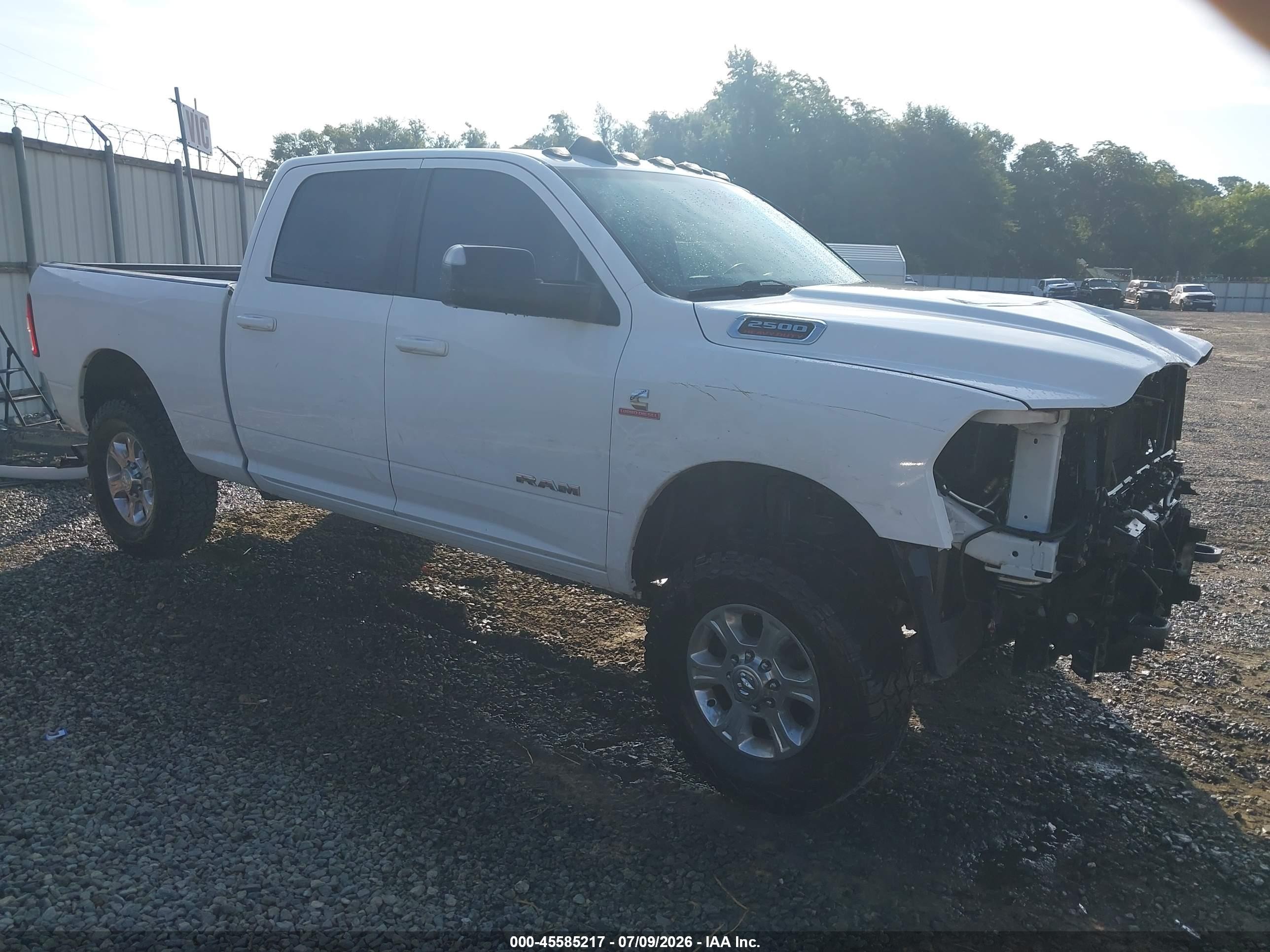 2019 Ram 2500 Big Horn, VIN 3C6UR5DL4KG683402 — Front end