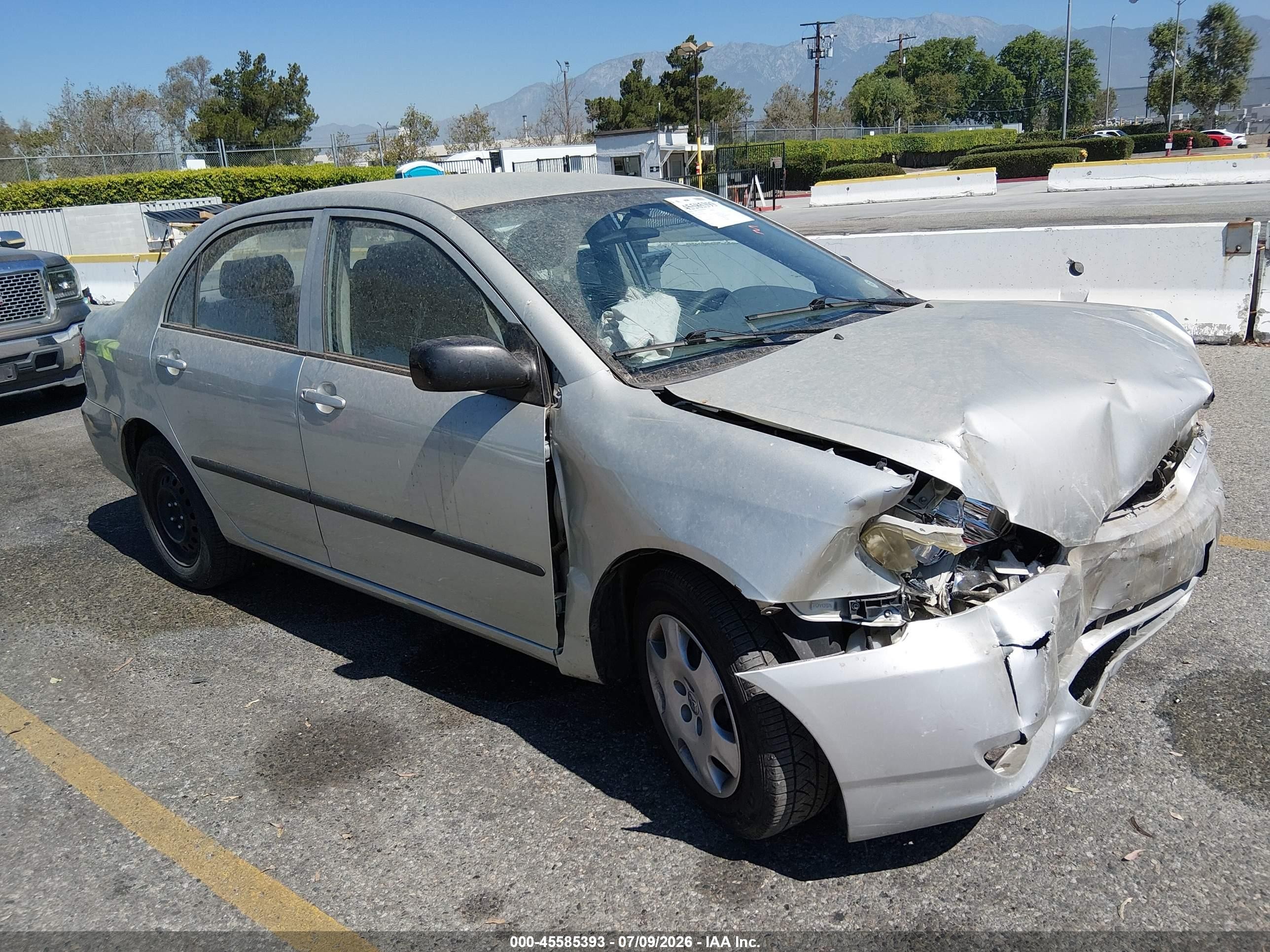 2003 Toyota Corolla LE, VIN JTDBR32E332004559 — Front end