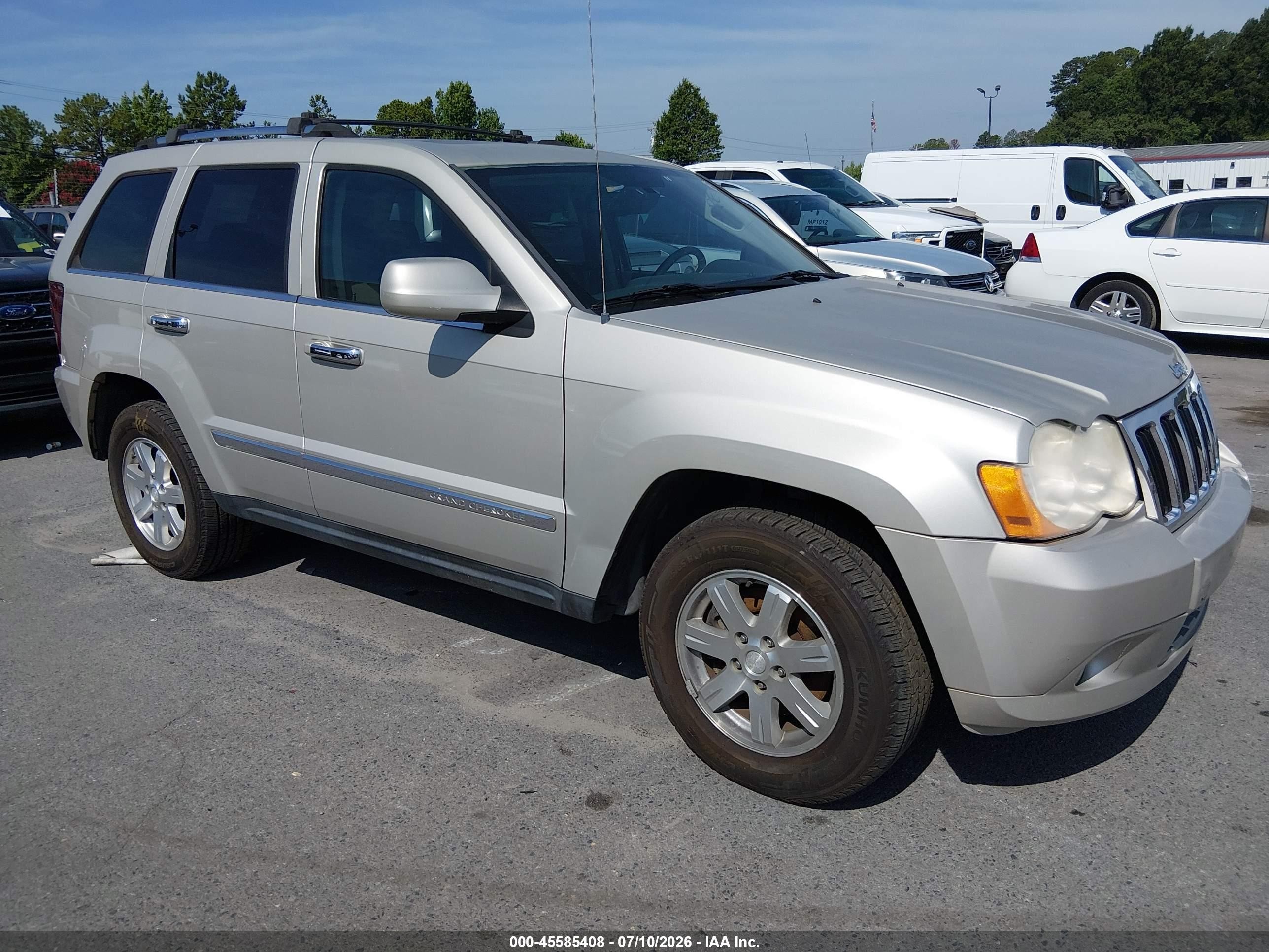 2010 Jeep Grand Cherokee Limited, VIN 1J4PR5GK7AC120333 — Normal wear