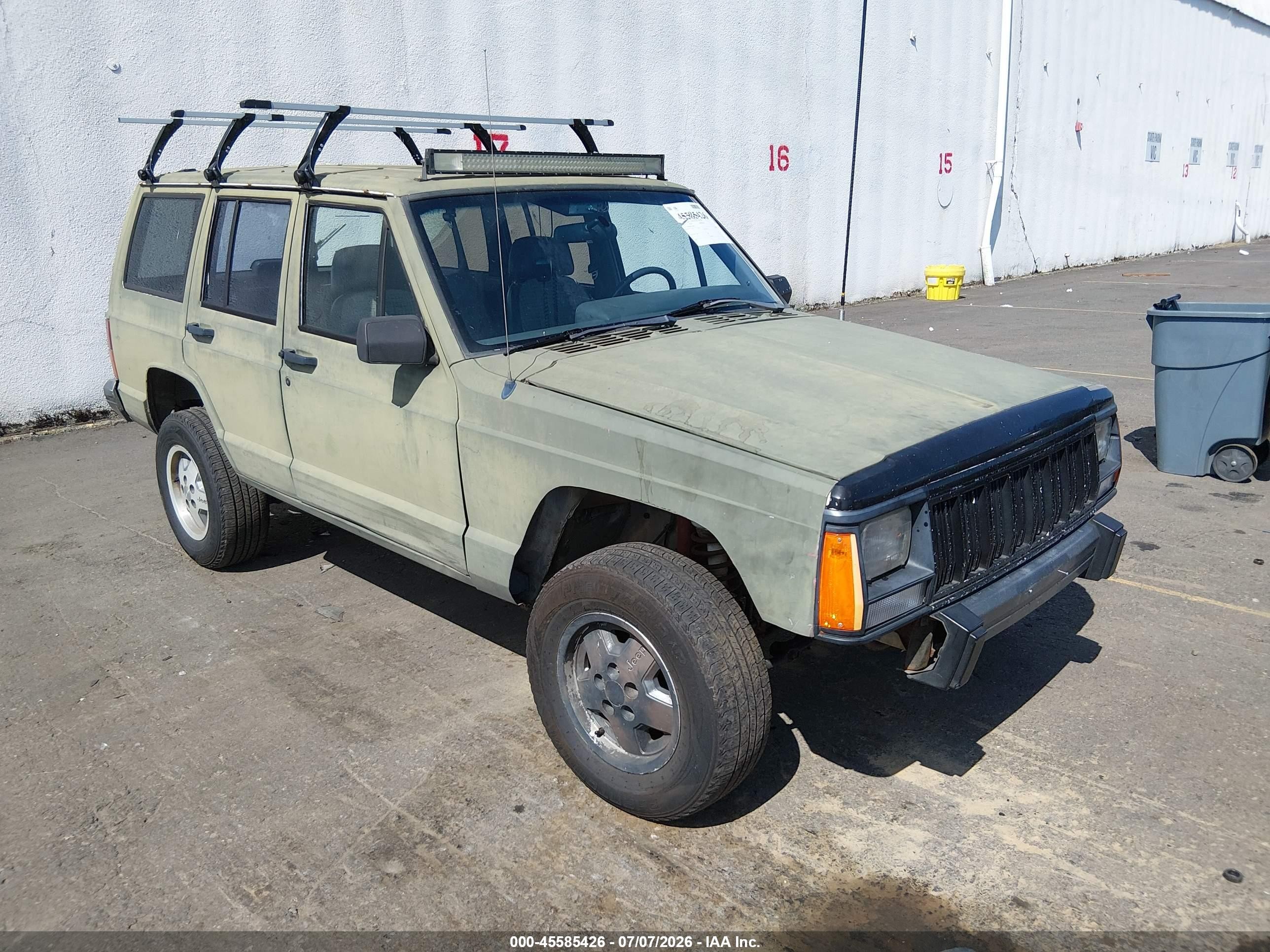 1994 Jeep Cherokee Country, VIN 1J4FJ78S6RL130683 — Normal wear