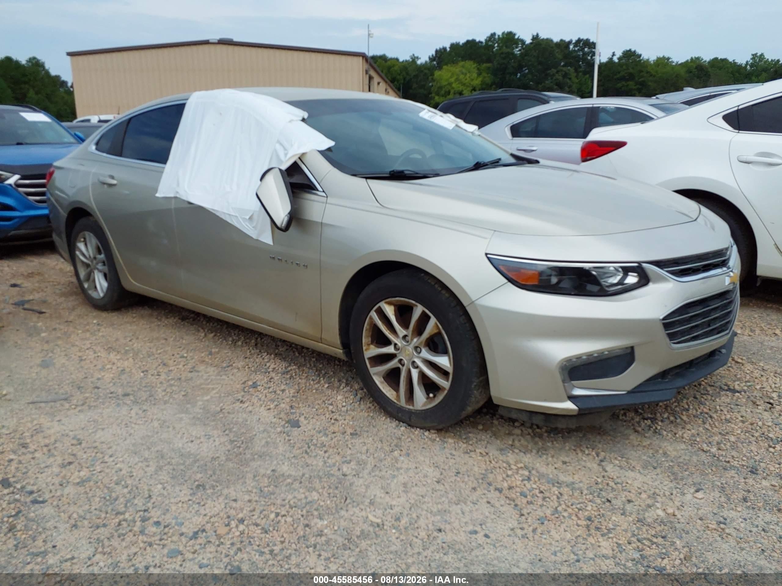 2016 Chevrolet Malibu LT, VIN 1G1ZE5ST4GF288425 — Front end