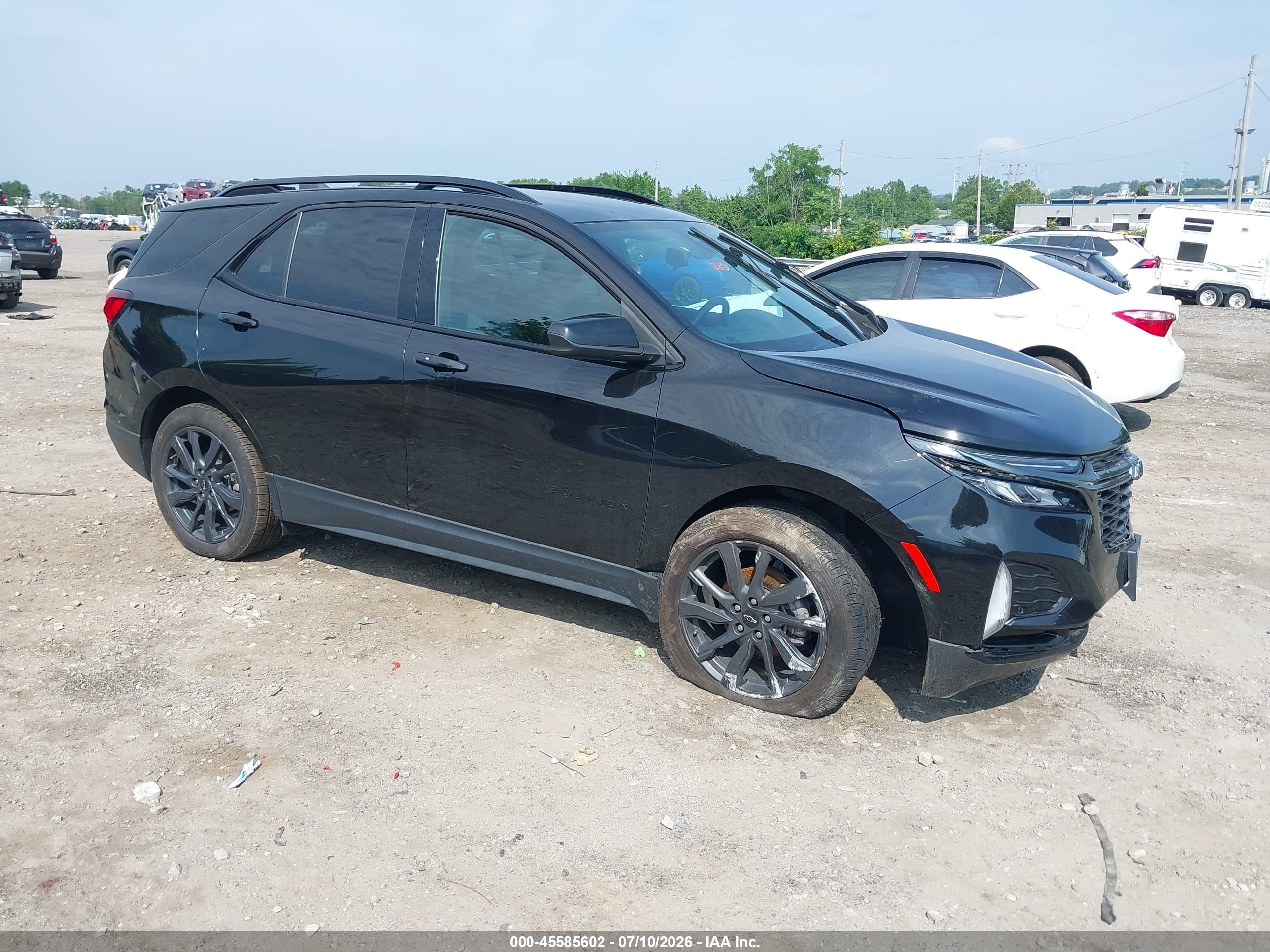 2022 Chevrolet Equinox RS, VIN 2GNAXWEV4N6128822 — Rear end