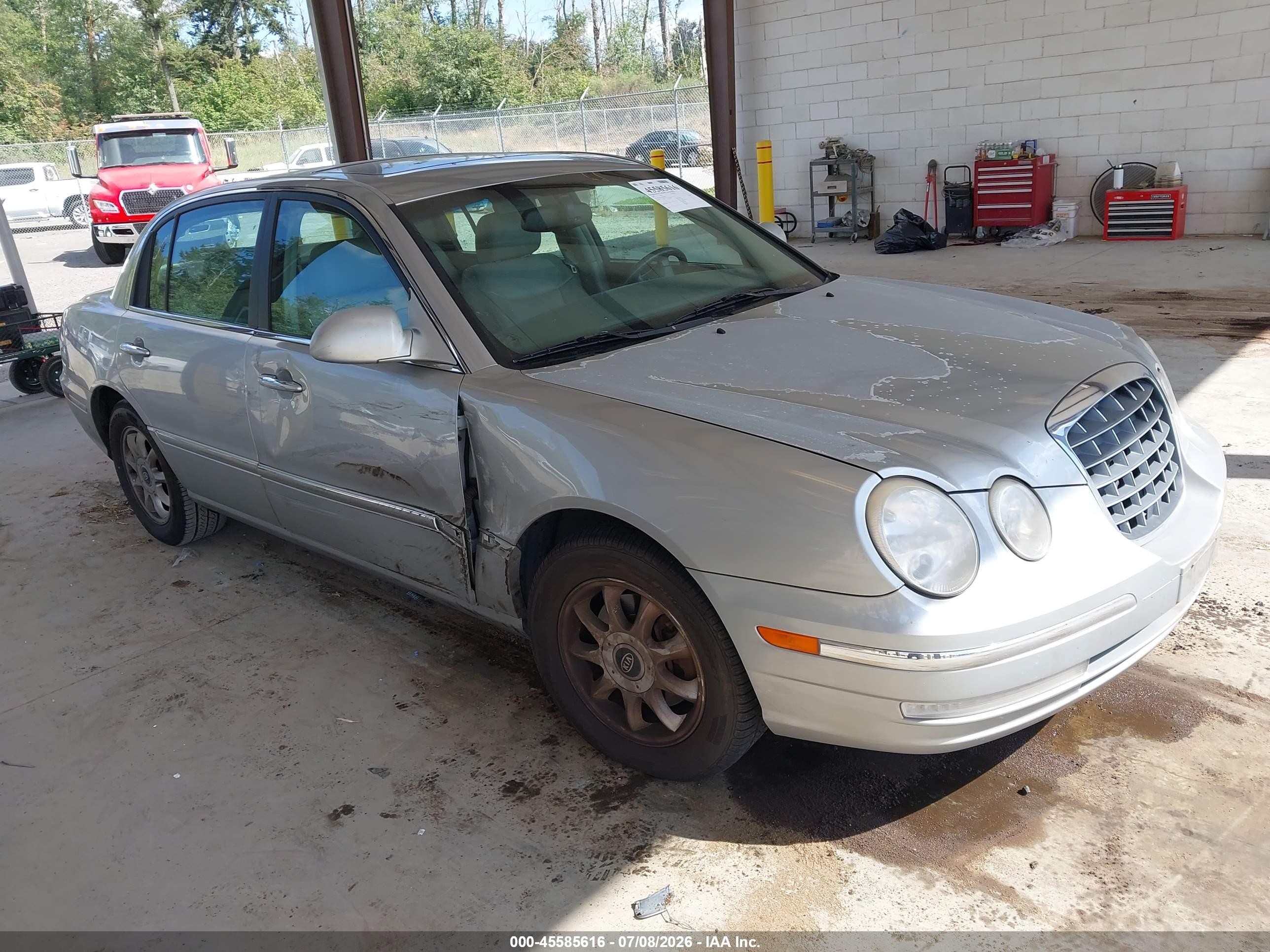 2005 Kia Amanti, VIN KNALD124555065697 — Бок