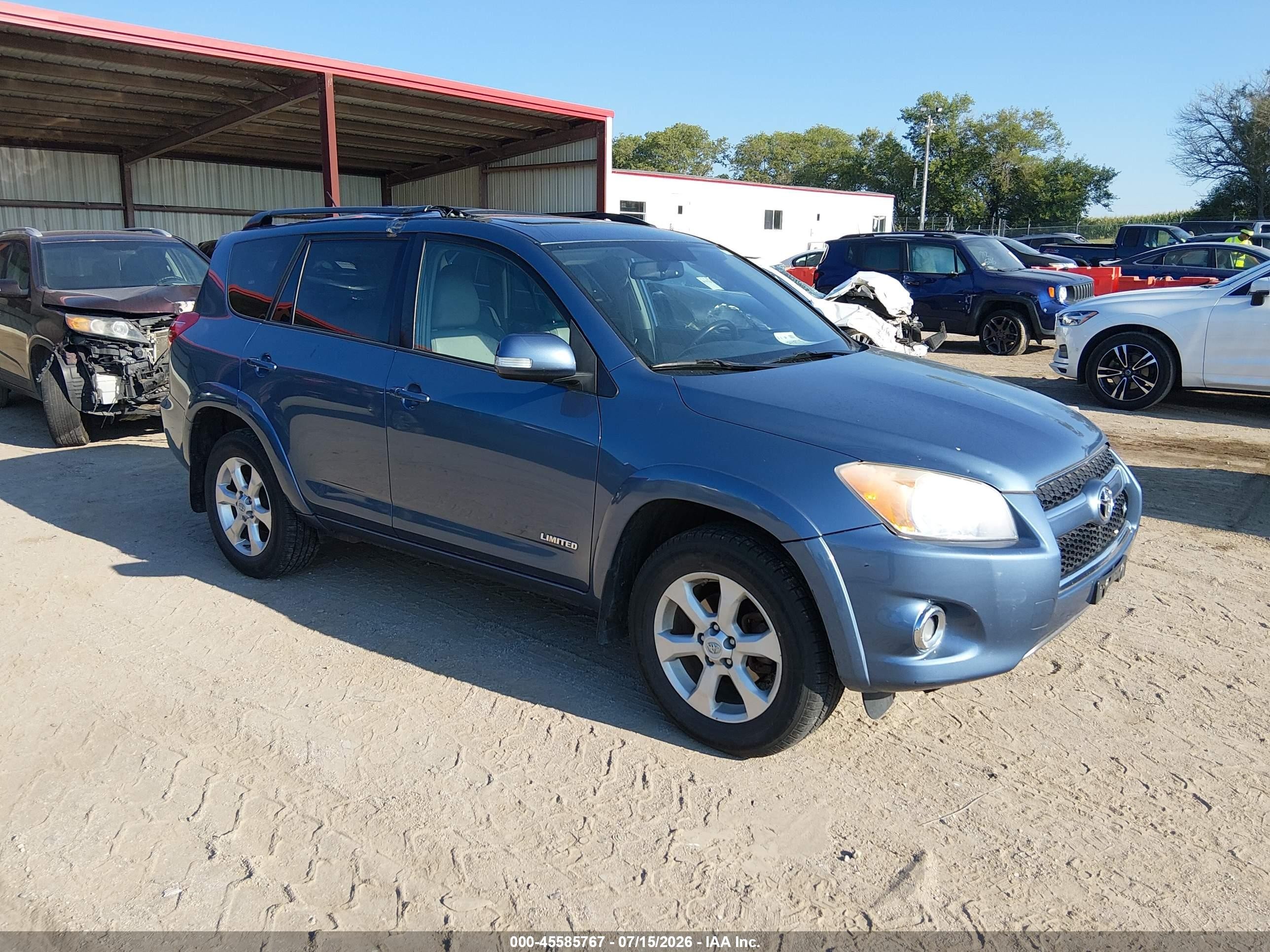 2012 Toyota RAV4 Limited, VIN 2T3DK4DV0CW073328 — Roof