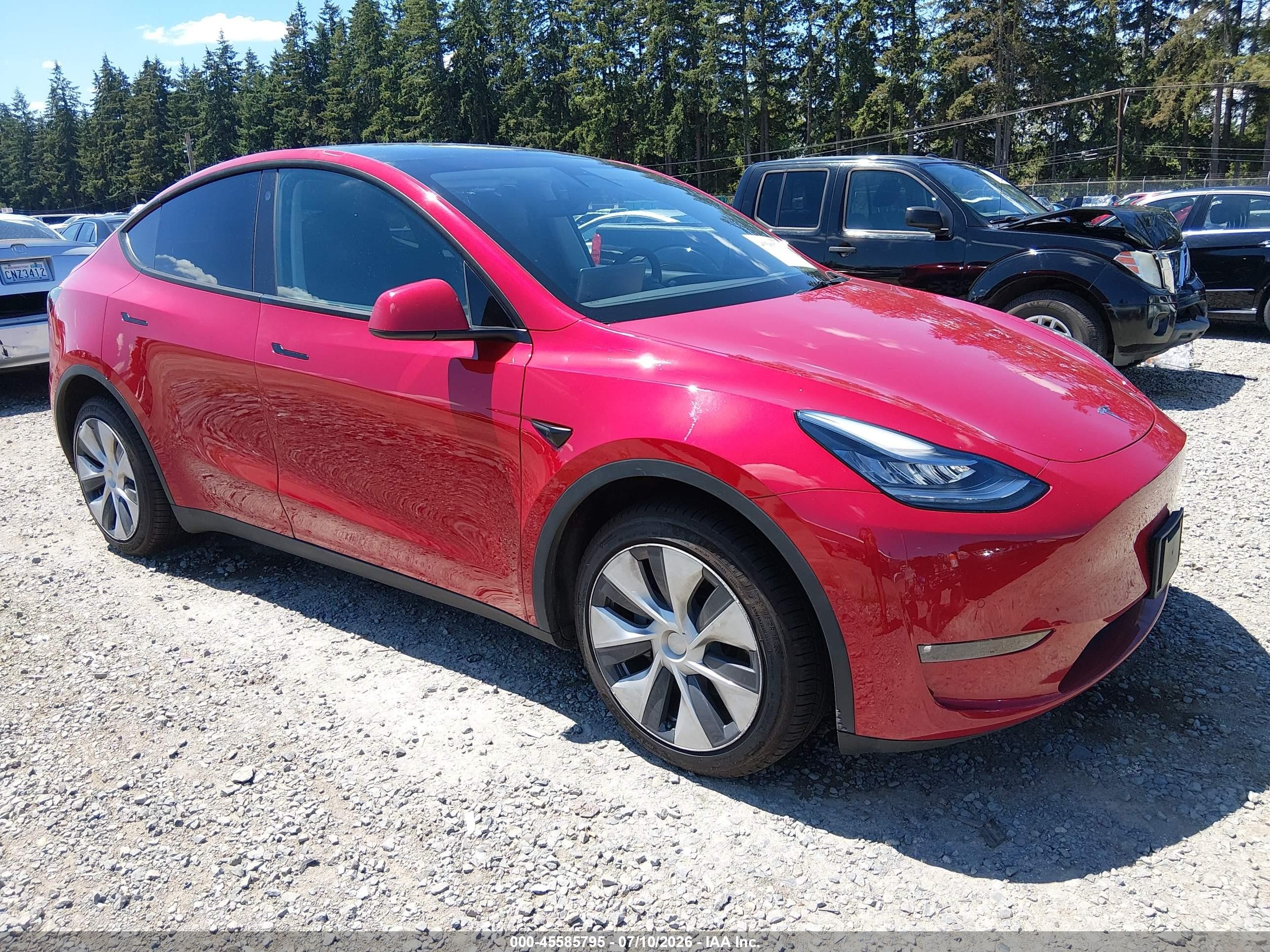2021 Tesla Model Y Long Range, VIN 5YJYGDEE5MF117509 — Rear end