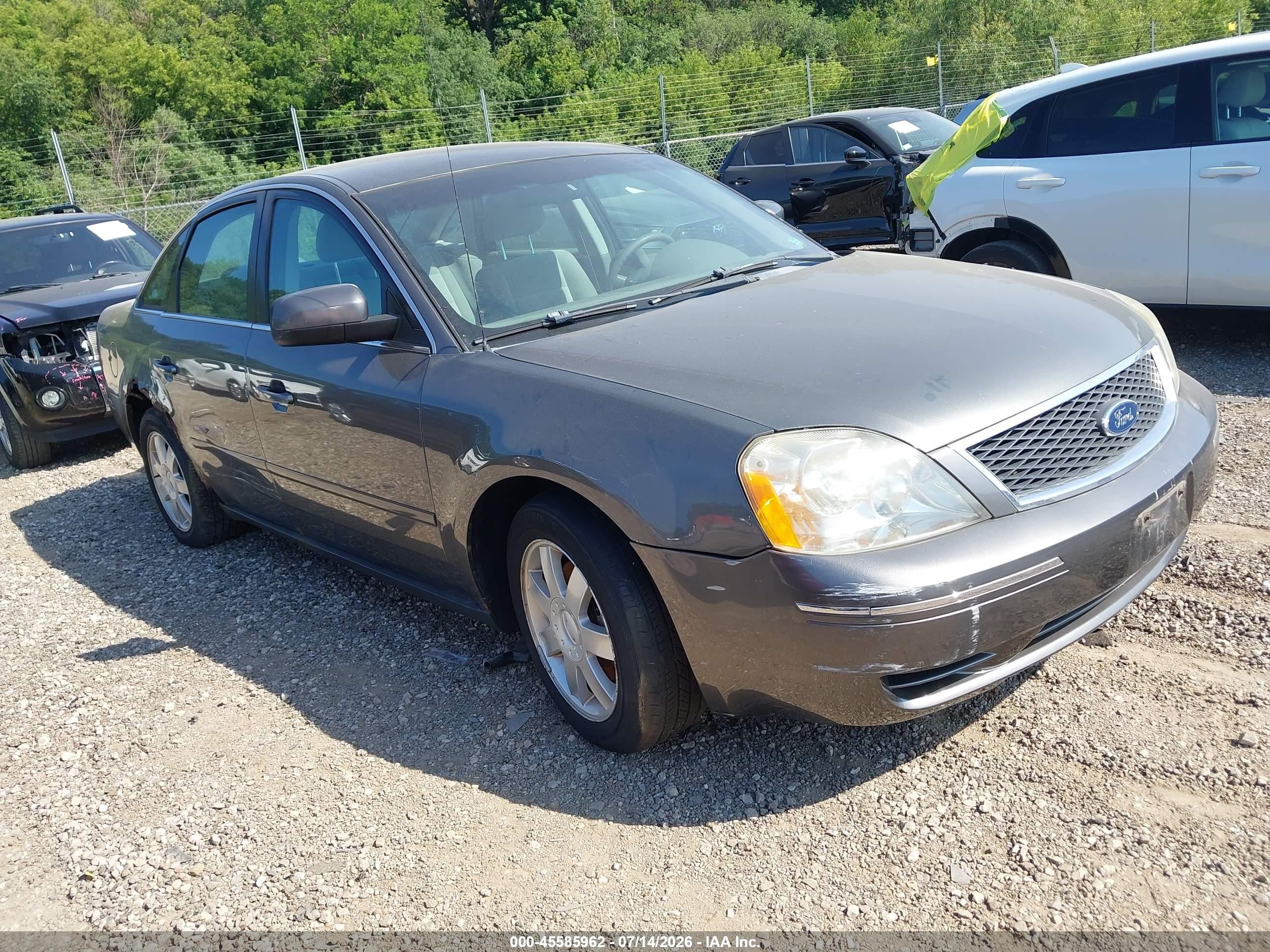 2005 Ford Five Hundred SE, VIN 1FAFP23175G120677 — Normal wear