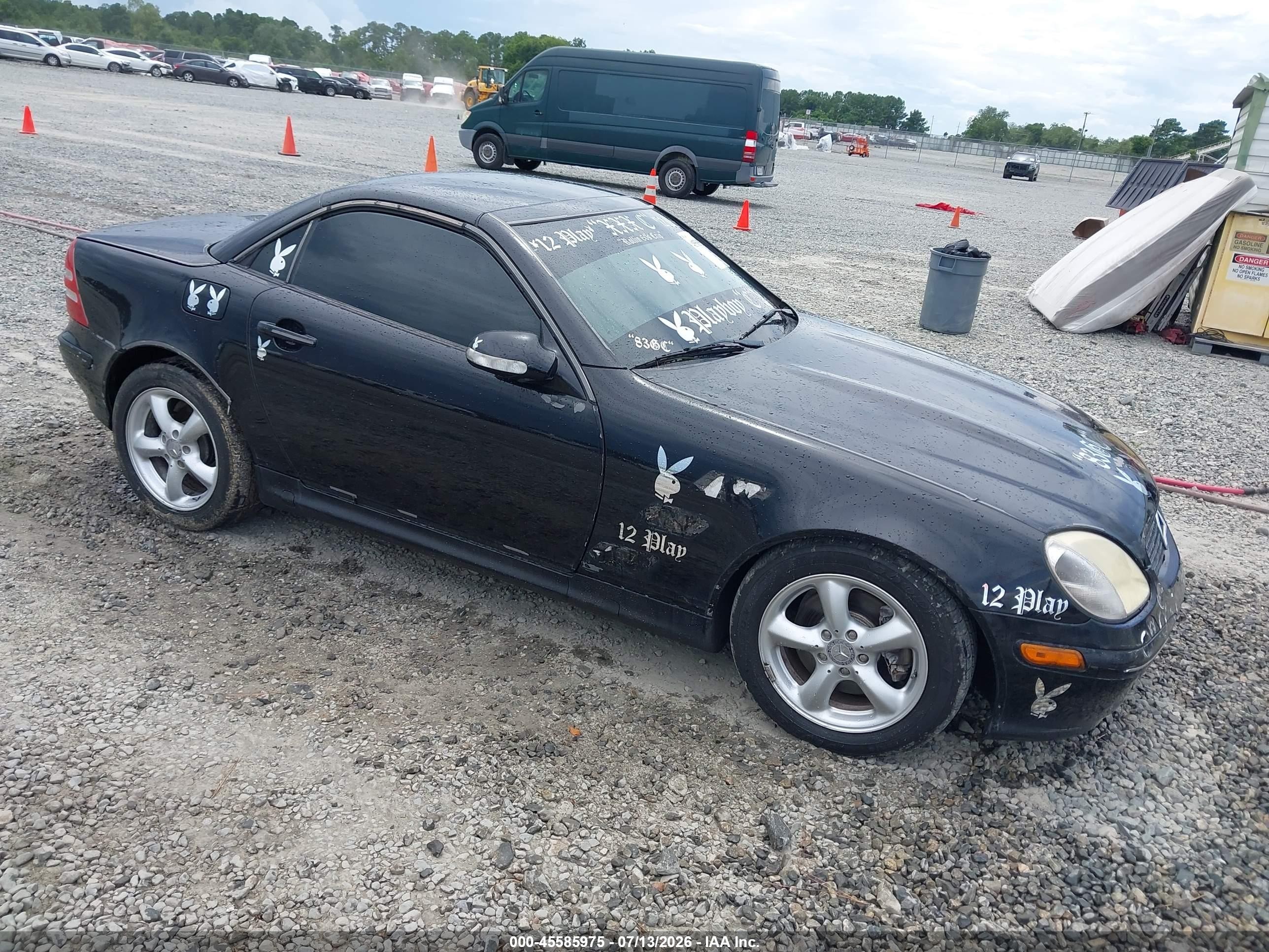 2001 Mercedes-Benz SLK 230/320, VIN WDBKK65F51F177465 — Normal wear