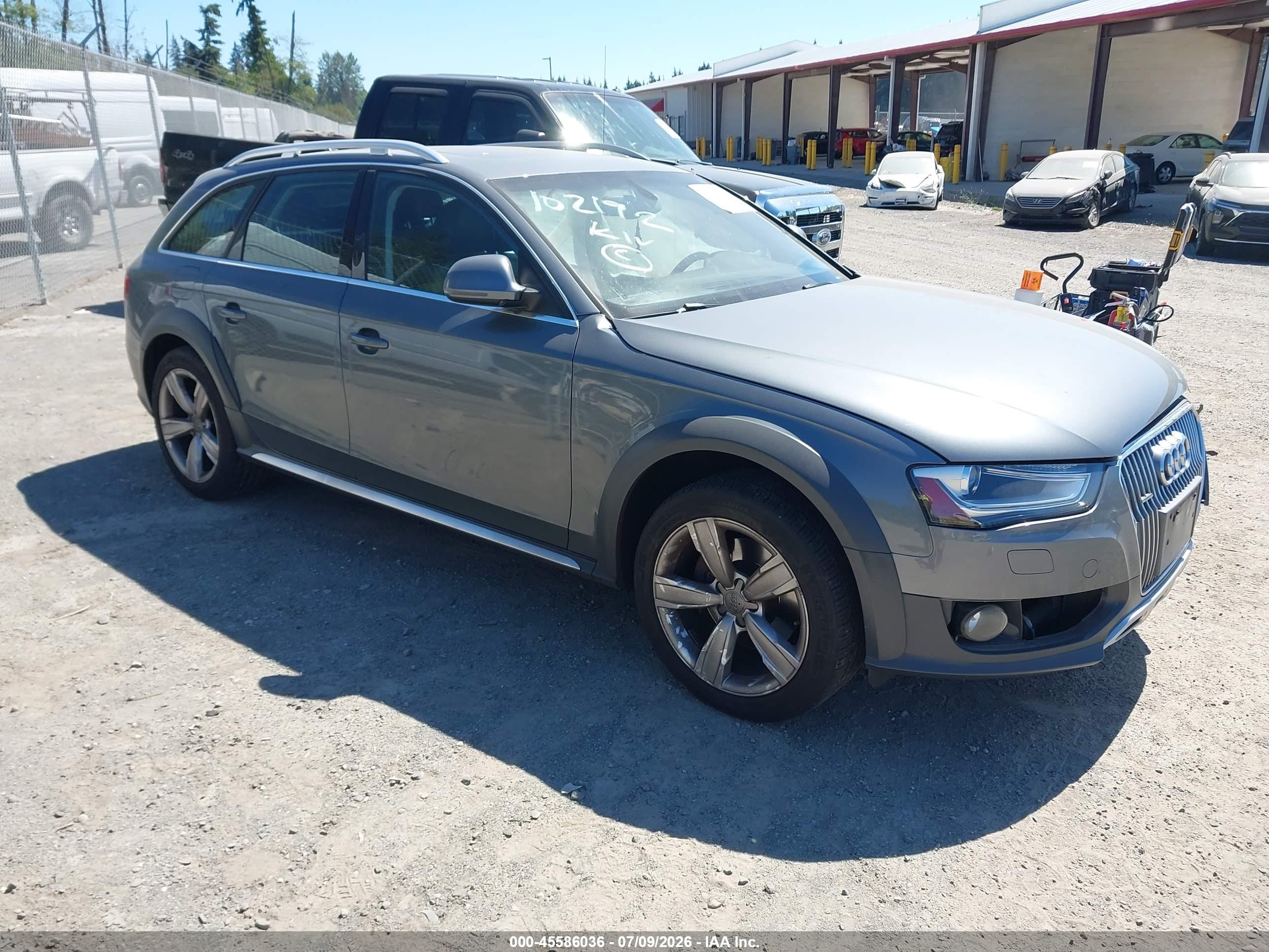 2014 Audi allroad A4 Premium Plus, VIN WA1UFAFL5EA004175 — Front end