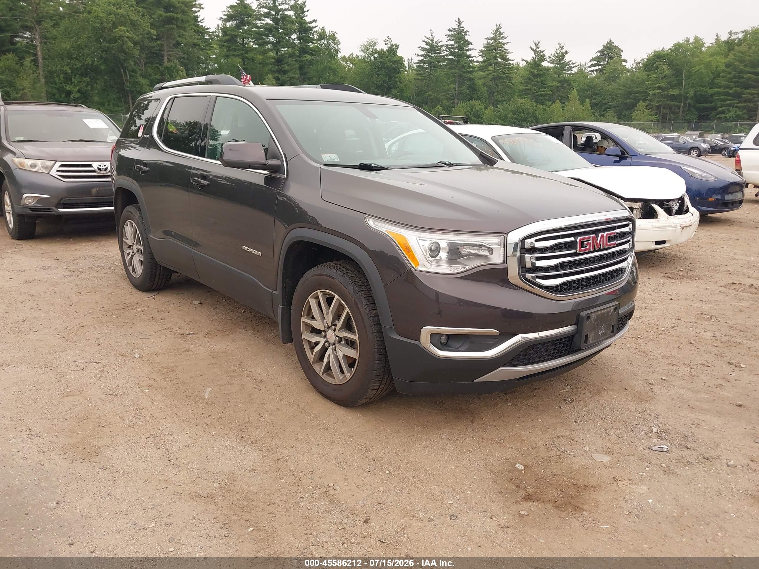 2017 GMC Acadia SLE, VIN 1GKKNSLA5HZ228016 — Rear end