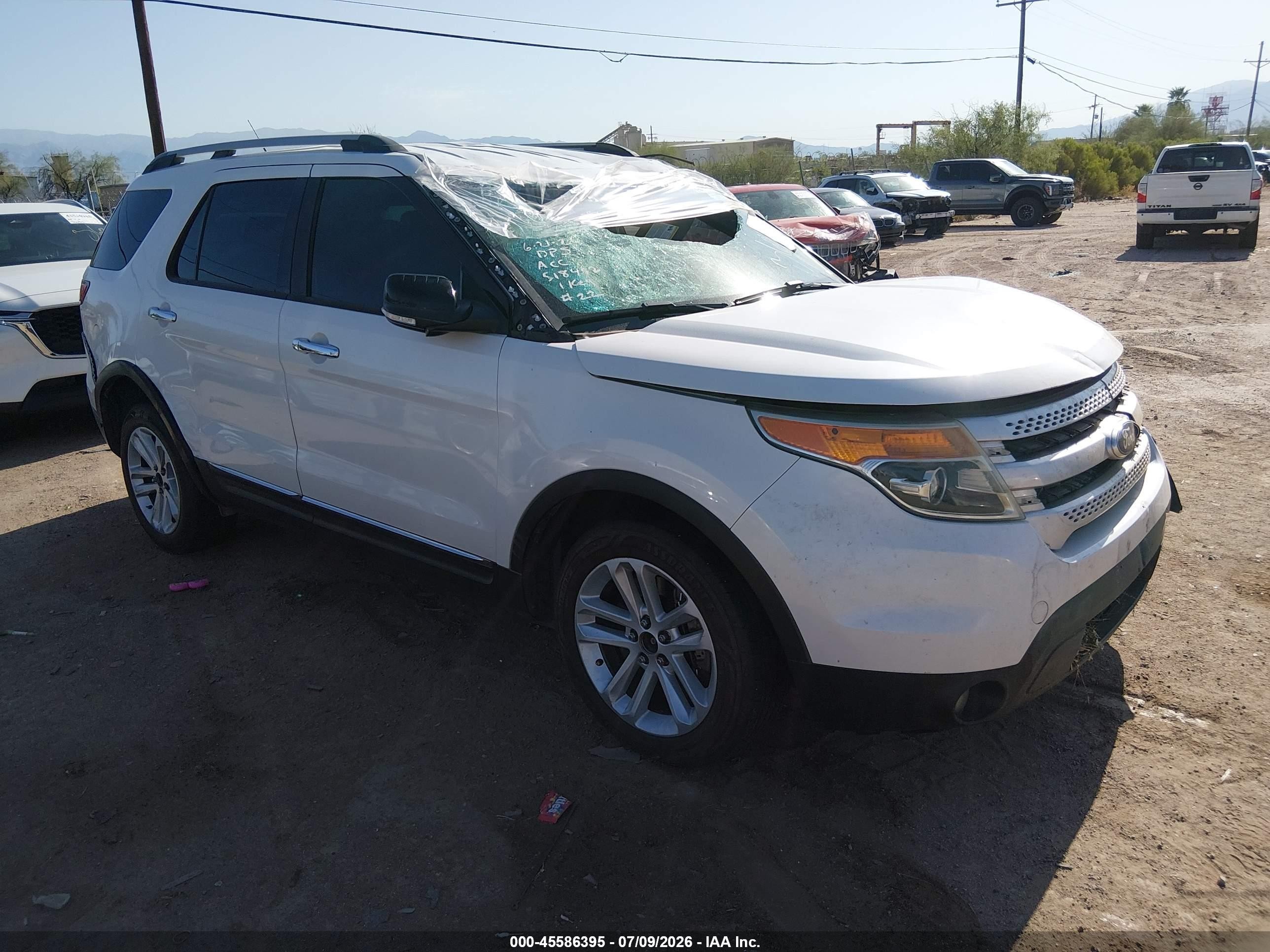 2015 Ford Explorer XLT, VIN 1FM5K7D88FGC39865 — Front end