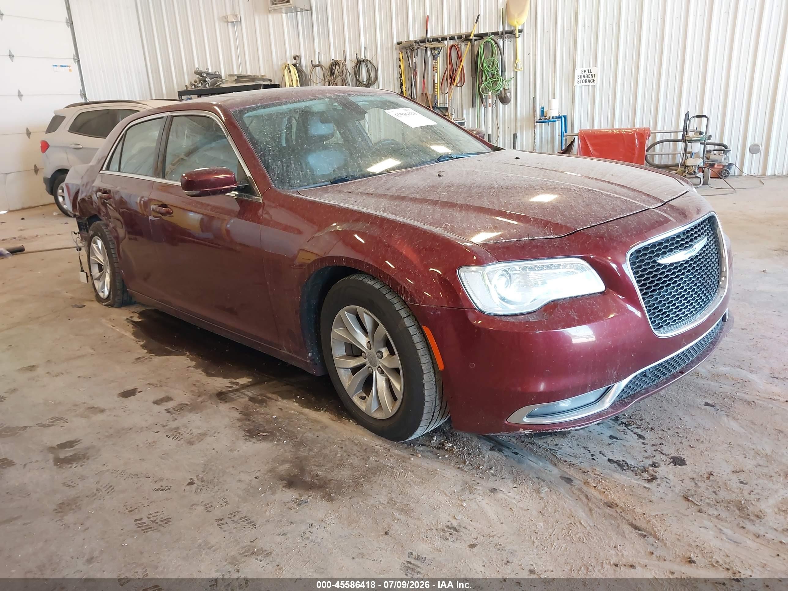 2016 Chrysler 300 Limited, VIN 2C3CCAAG2GH220112 — Rear end