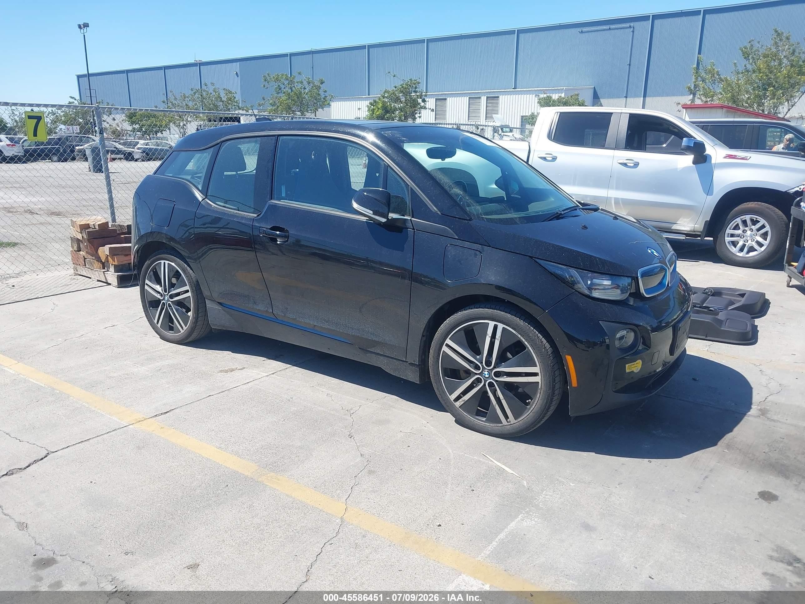 2017 BMW i3, VIN WBY1Z8C38HV892560 — Зад