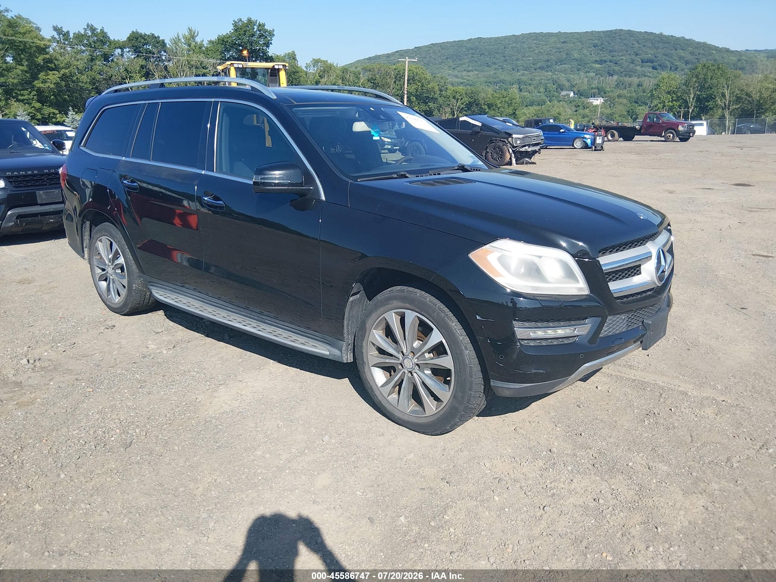 2014 Mercedes-Benz GL 450, VIN 4JGDF7CE0EA320710 — Normal wear