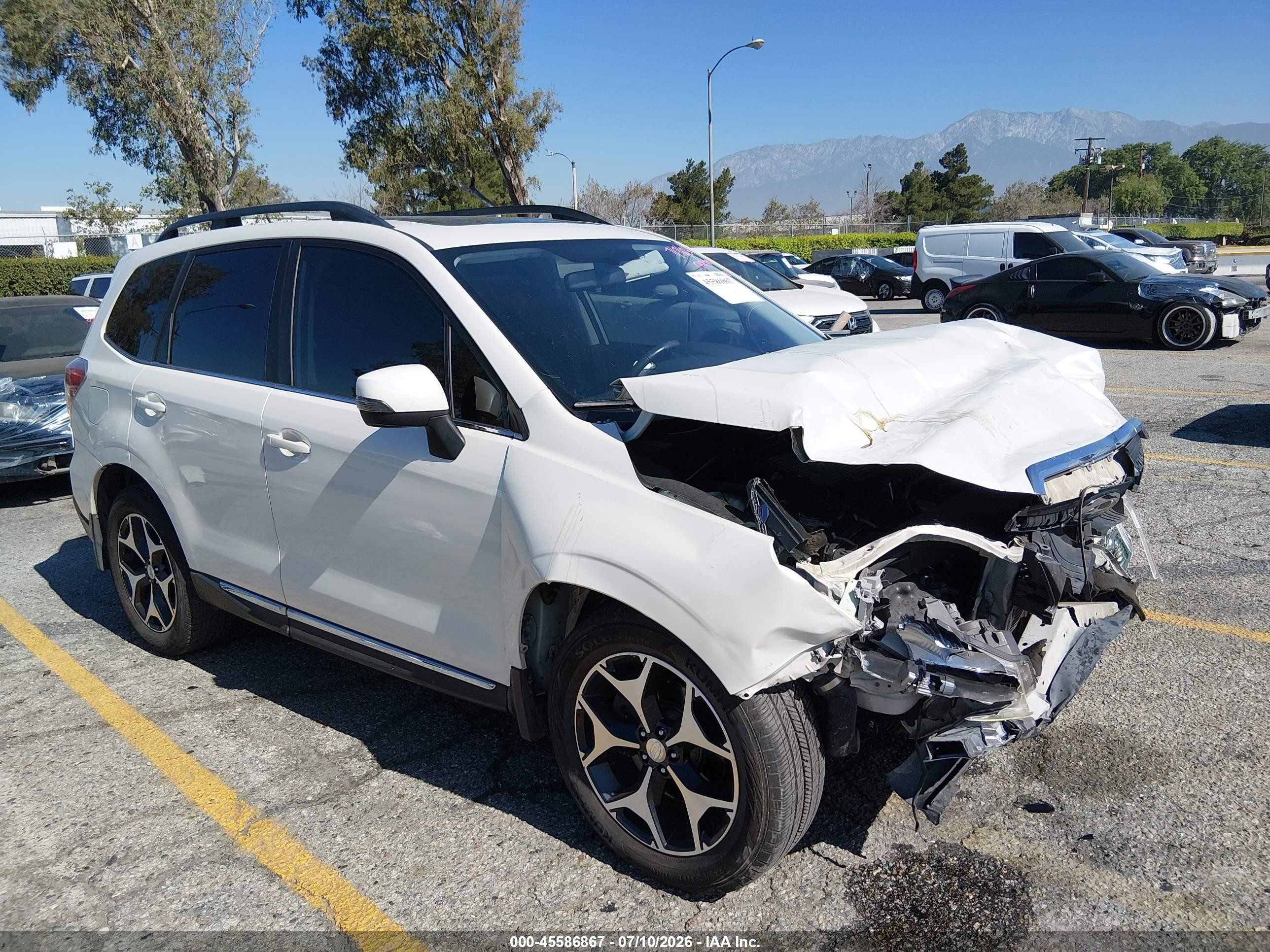 2015 Subaru Forester XT Touring, VIN JF2SJGUC2FH455074 — Front end