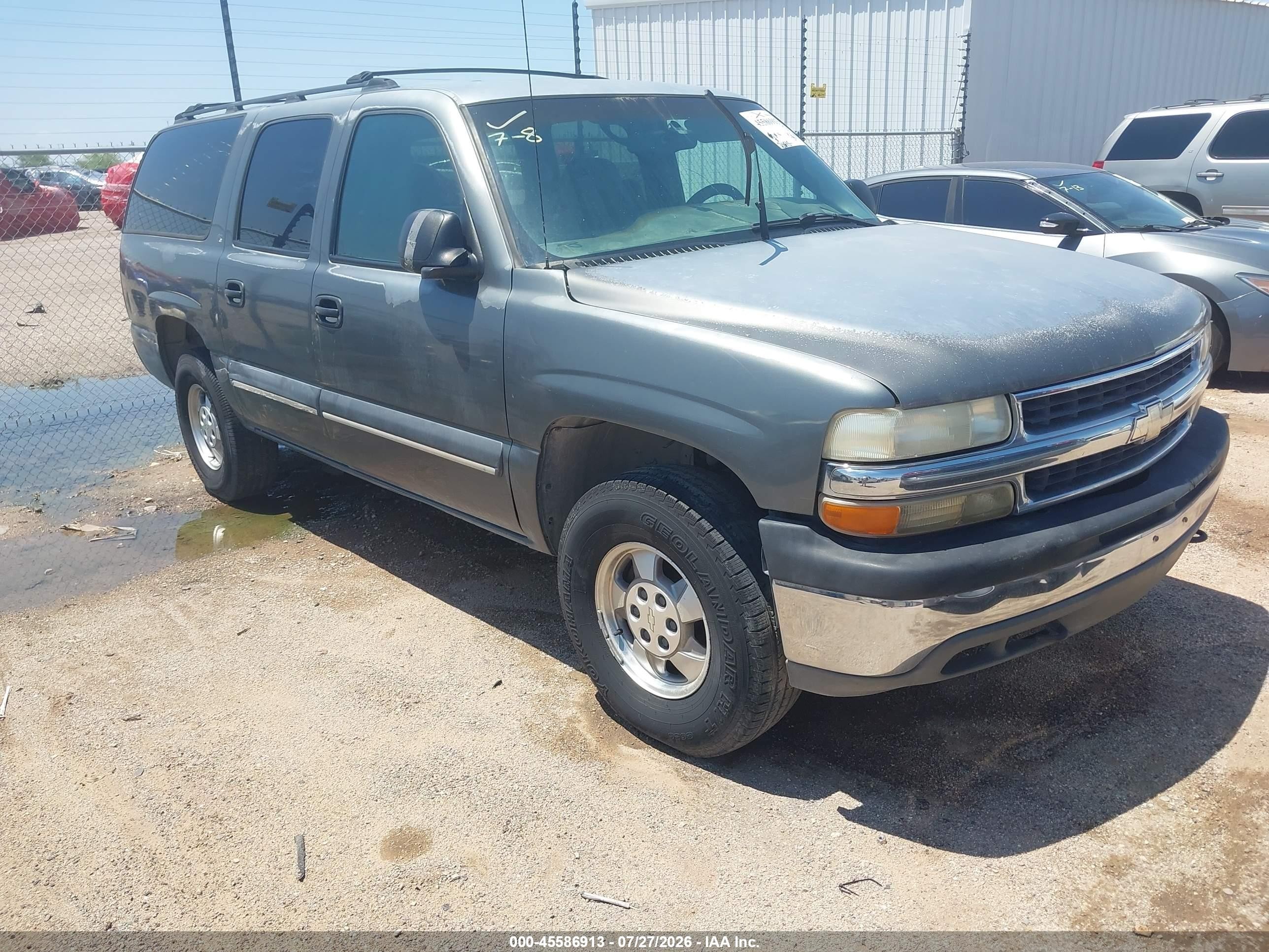 2001 Chevrolet Suburban LS, VIN 3GNFK16T41G219026 — Normal wear