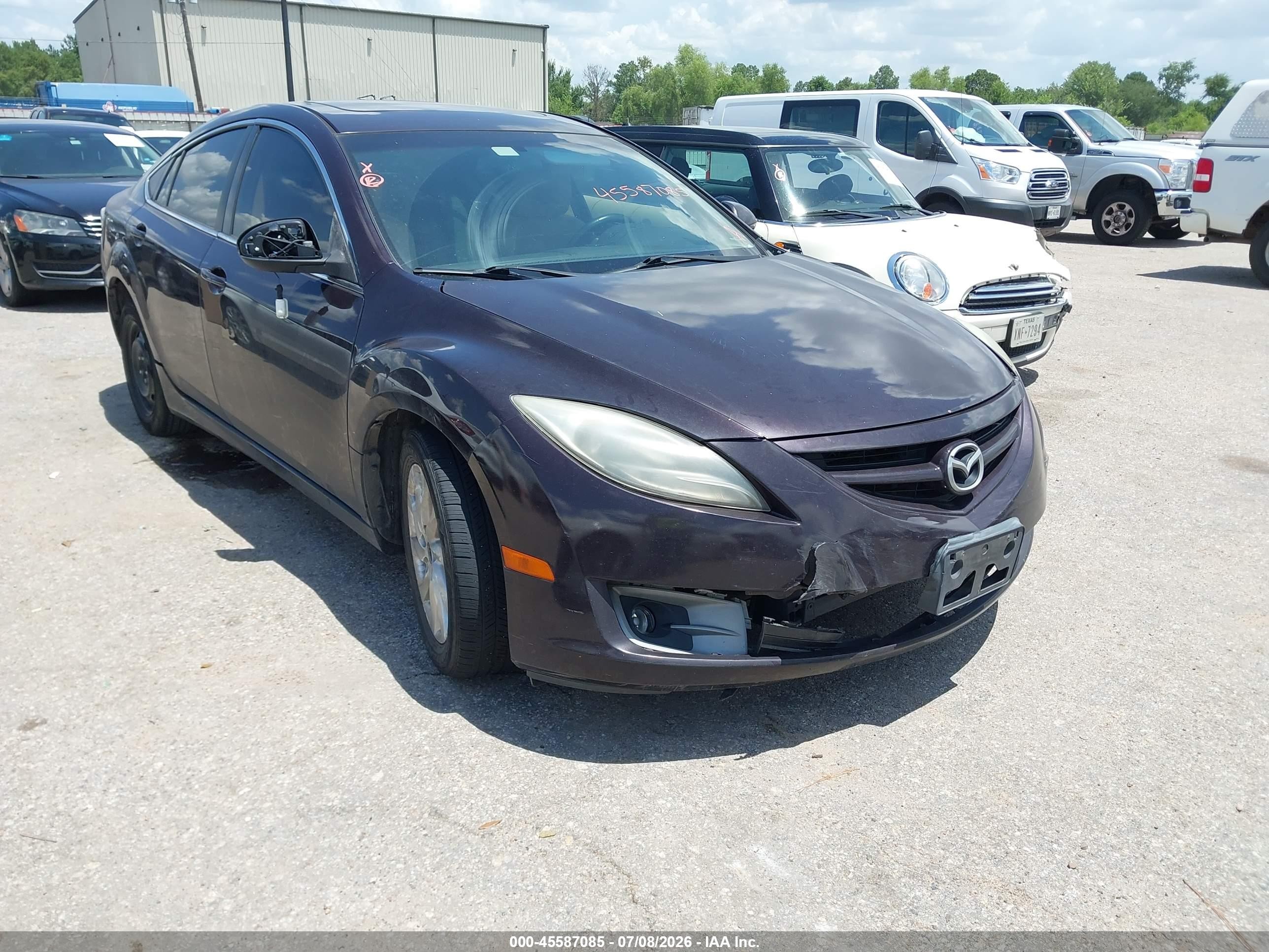 2011 Mazda 6 i Grand Touring, VIN 1YVHZ8CH9B5M07436 — Normal wear