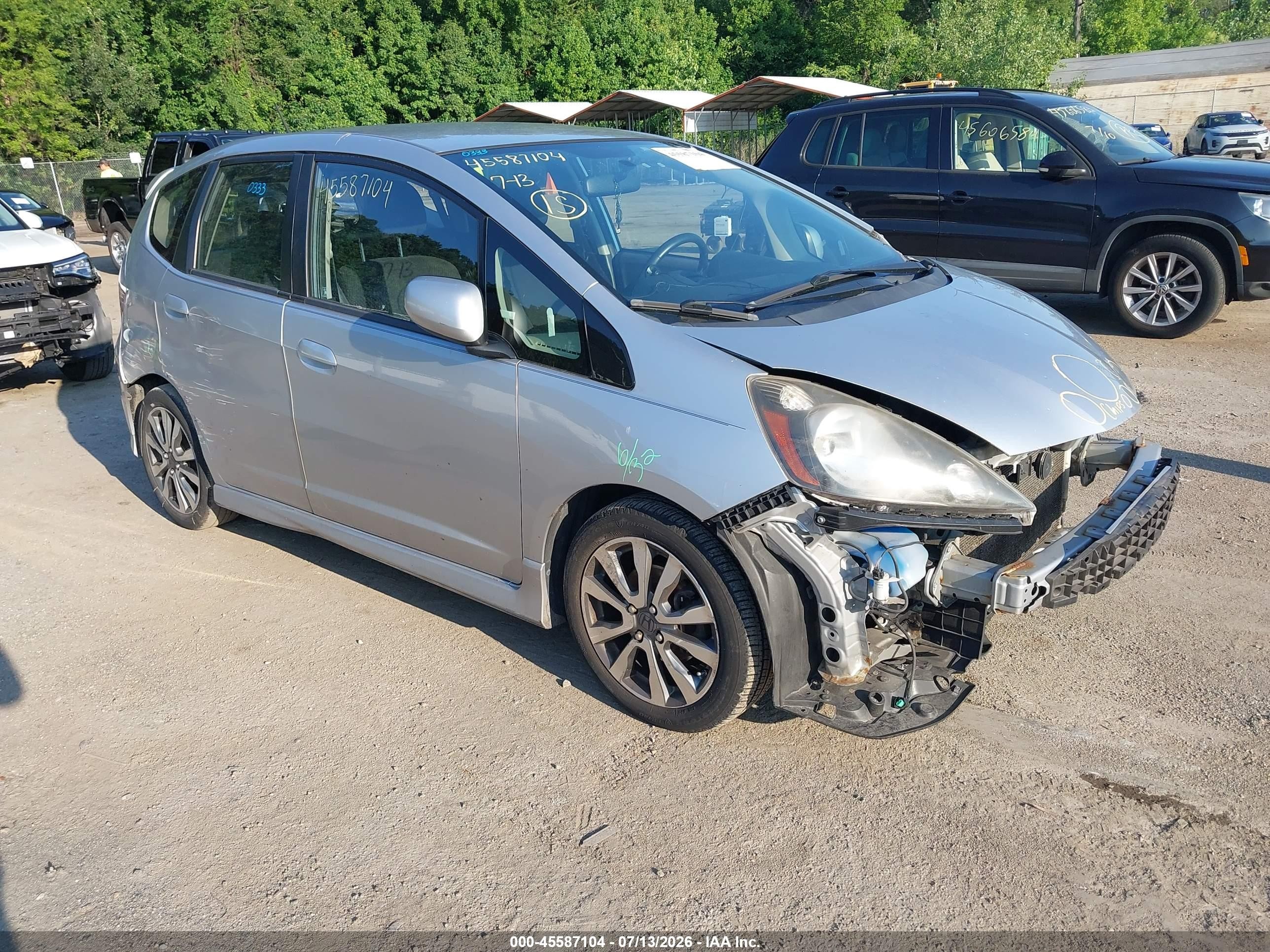 2013 Honda Fit Sport, VIN JHMGE8H59DC077077 — Rear end