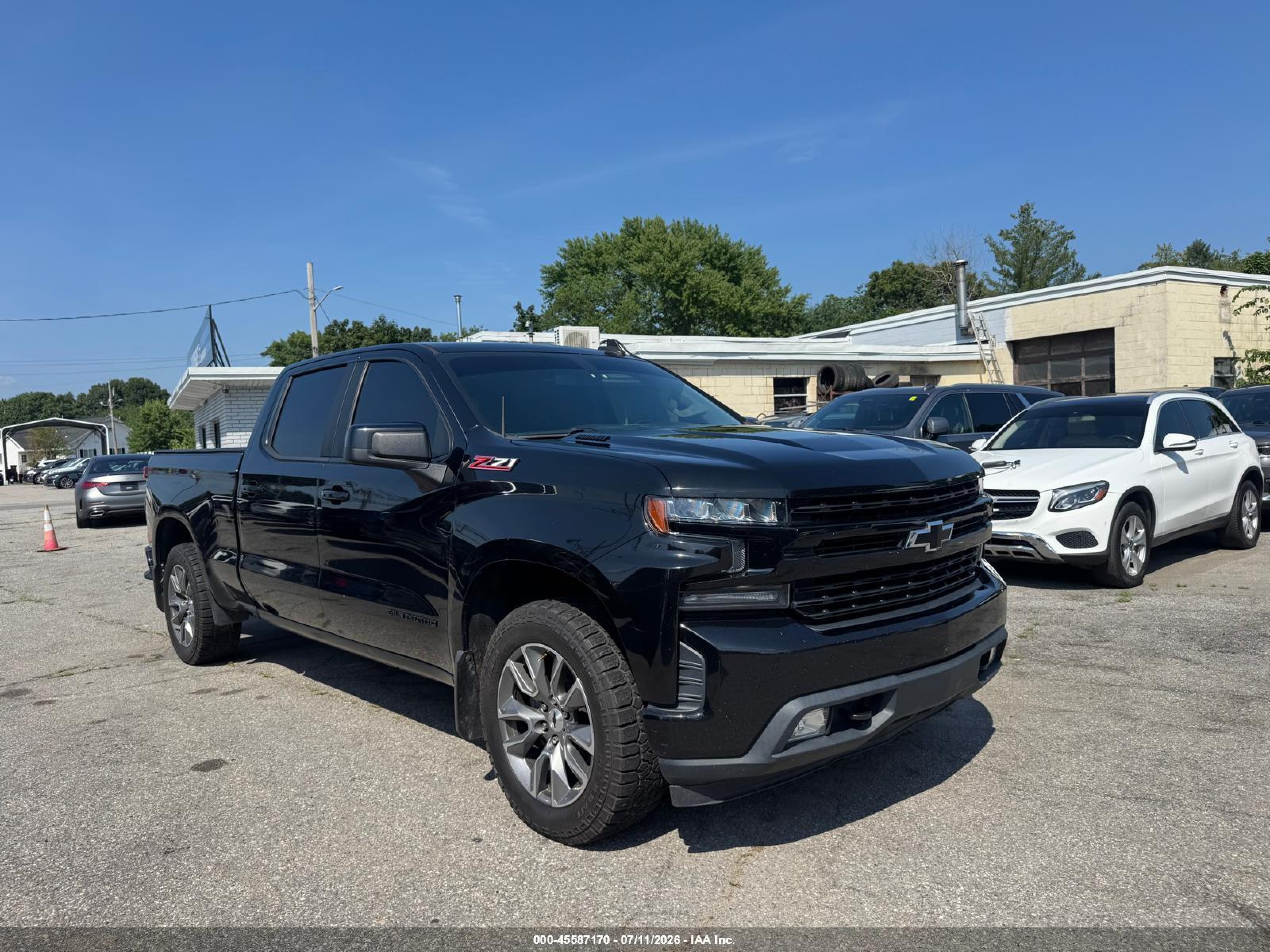 2020 Chevrolet Silverado 1500 RST, VIN 1GCUYEET9LZ194327 — Не указано