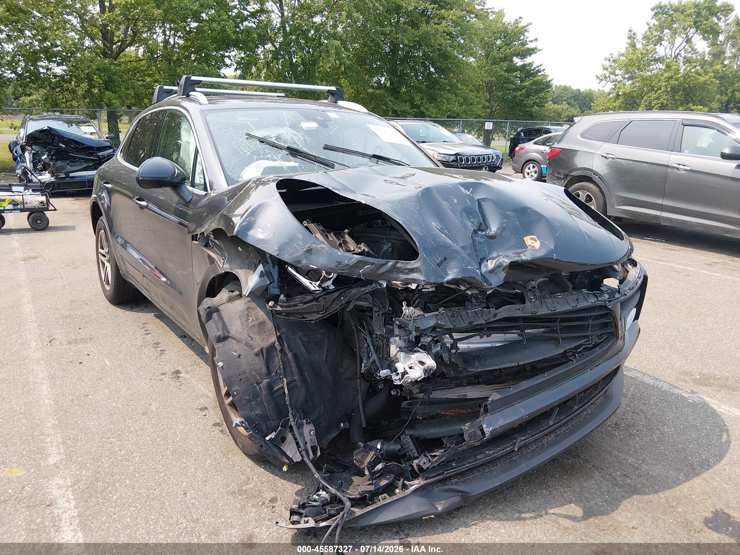 2021 Porsche Macan, VIN WP1AA2A55MLB05093 — Front end