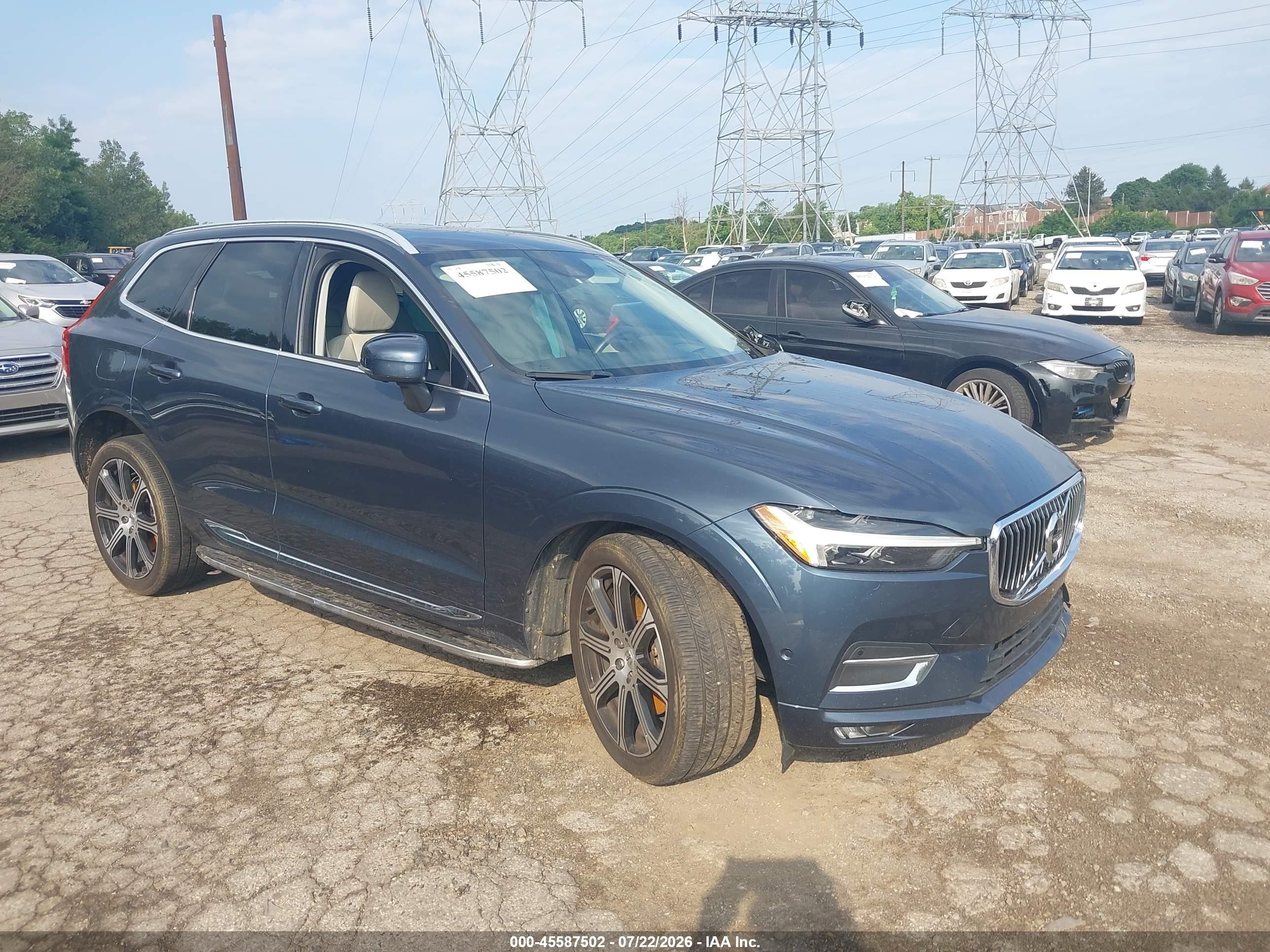 2021 Volvo XC60 Inscription, VIN YV4A22RL2M1803848 — Перед
