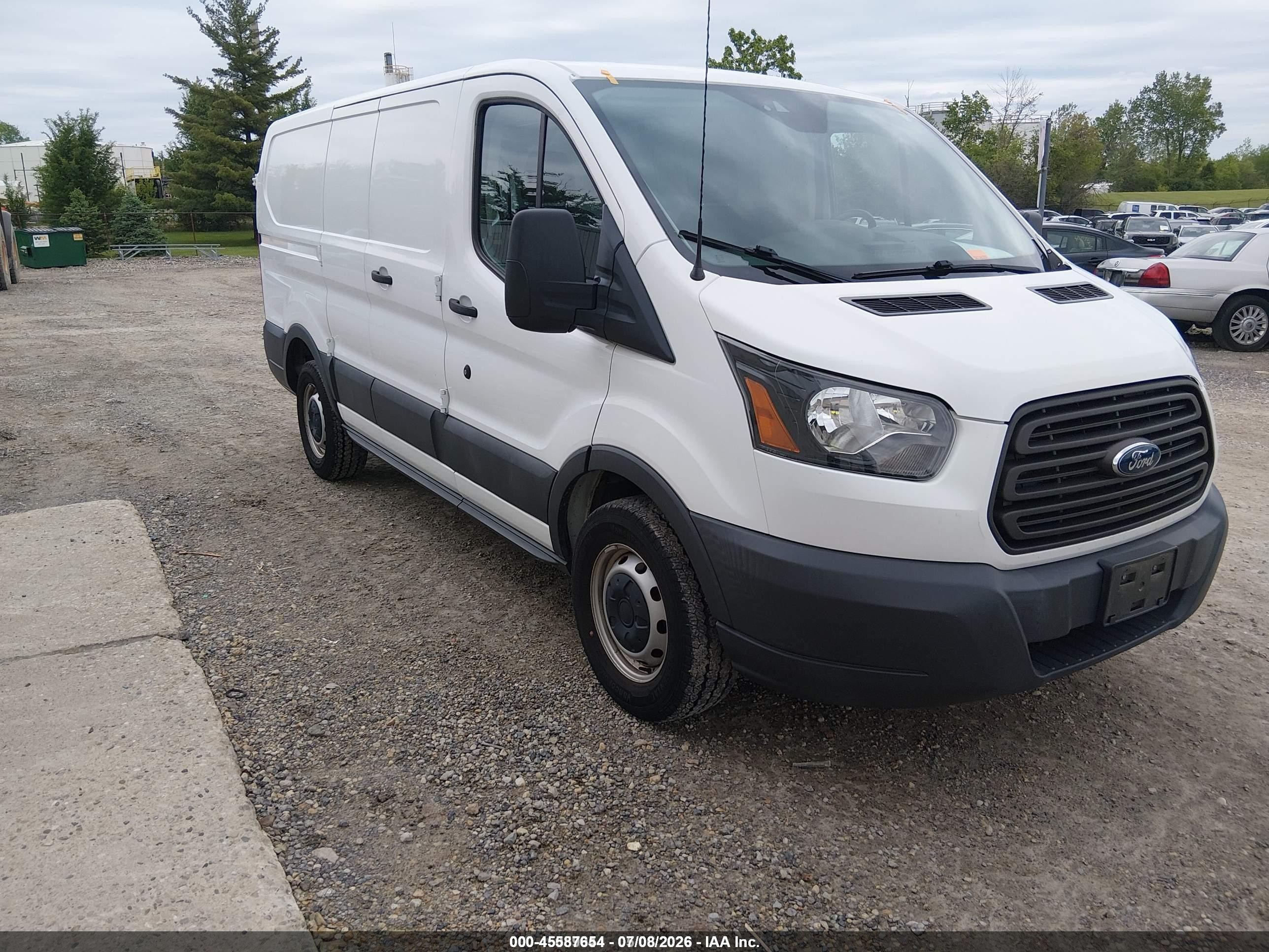 2017 Ford Transit, VIN 1FTYE1ZM2HKB18969 — Side