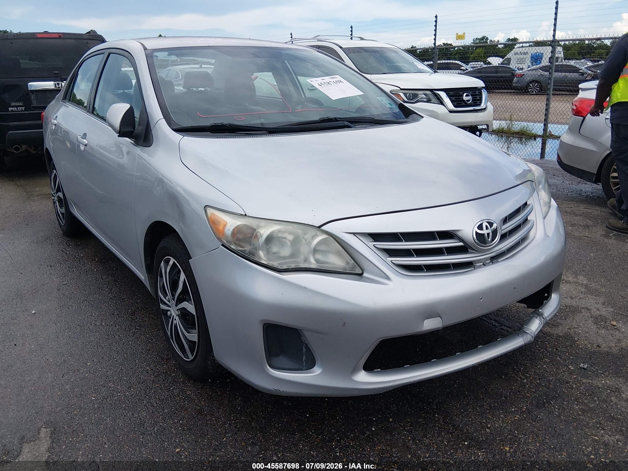 2013 Toyota Corolla LE, VIN 5YFBU4EE6DP126769 — Rear end