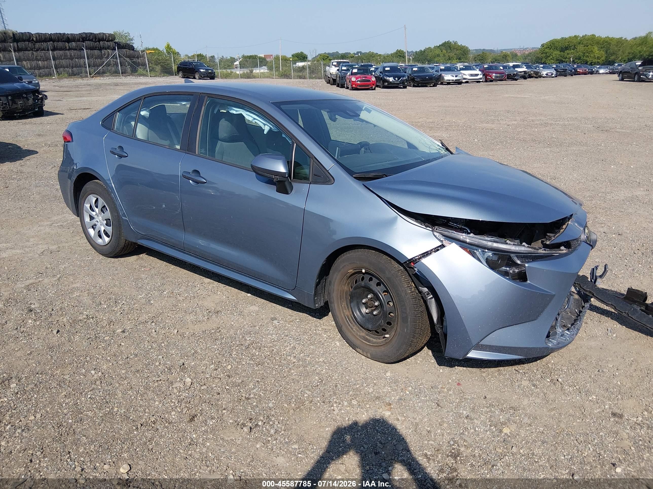 2021 Toyota Corolla LE, VIN 5YFEPMAE4MP163670 — Front end