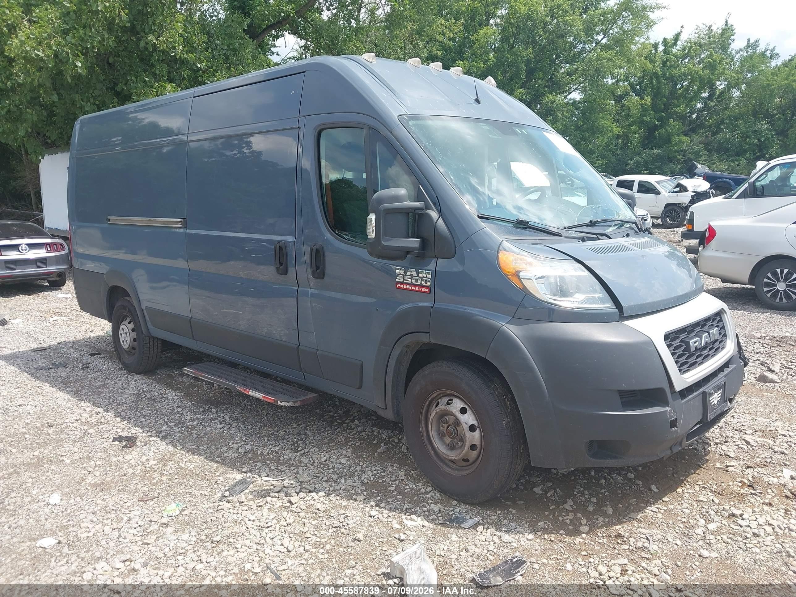 2021 Ram ProMaster Cargo, VIN 3C6MRVJG0ME572156 — Front end