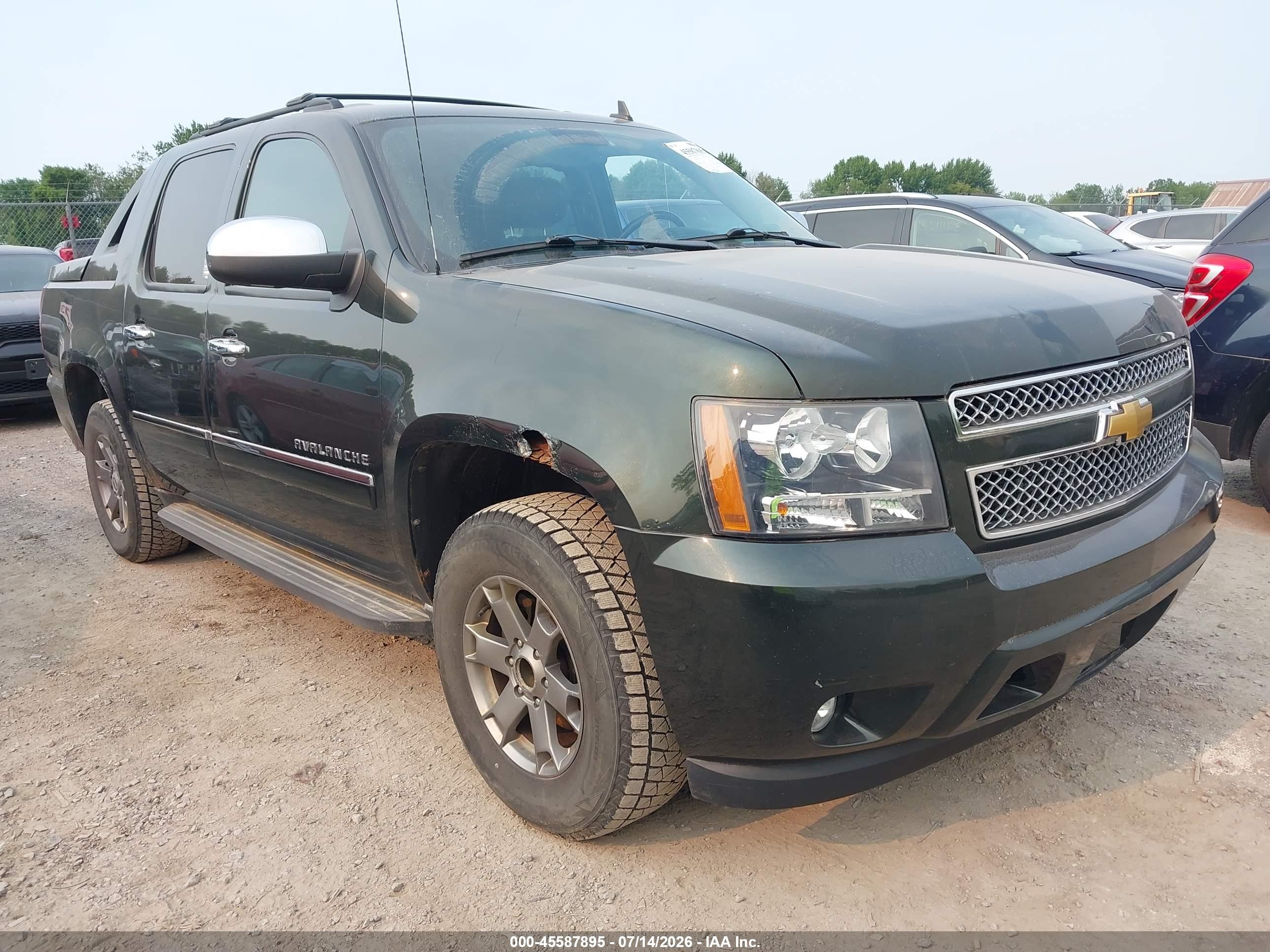 2013 Chevrolet Avalanche LTZ, VIN 3GNTKGE75DG345135 — Normal wear