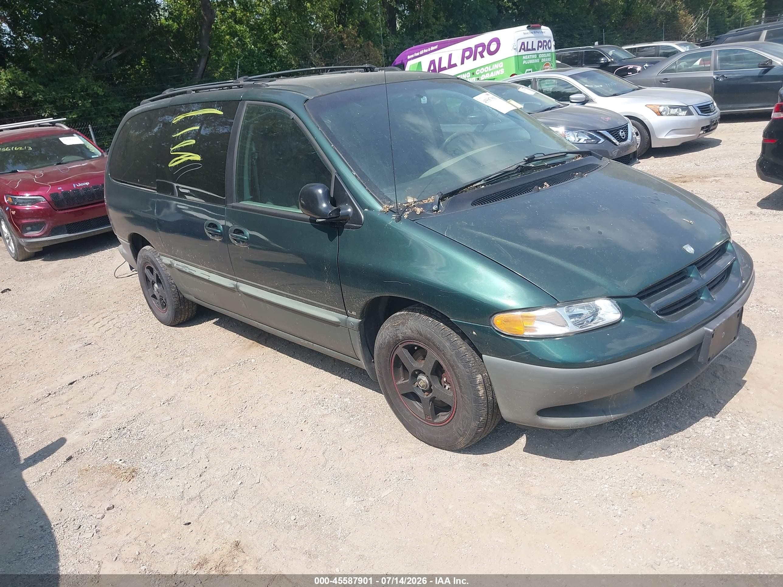 1997 Dodge Caravan LE, VIN 1B4GP54L1VB215682 — Normal wear
