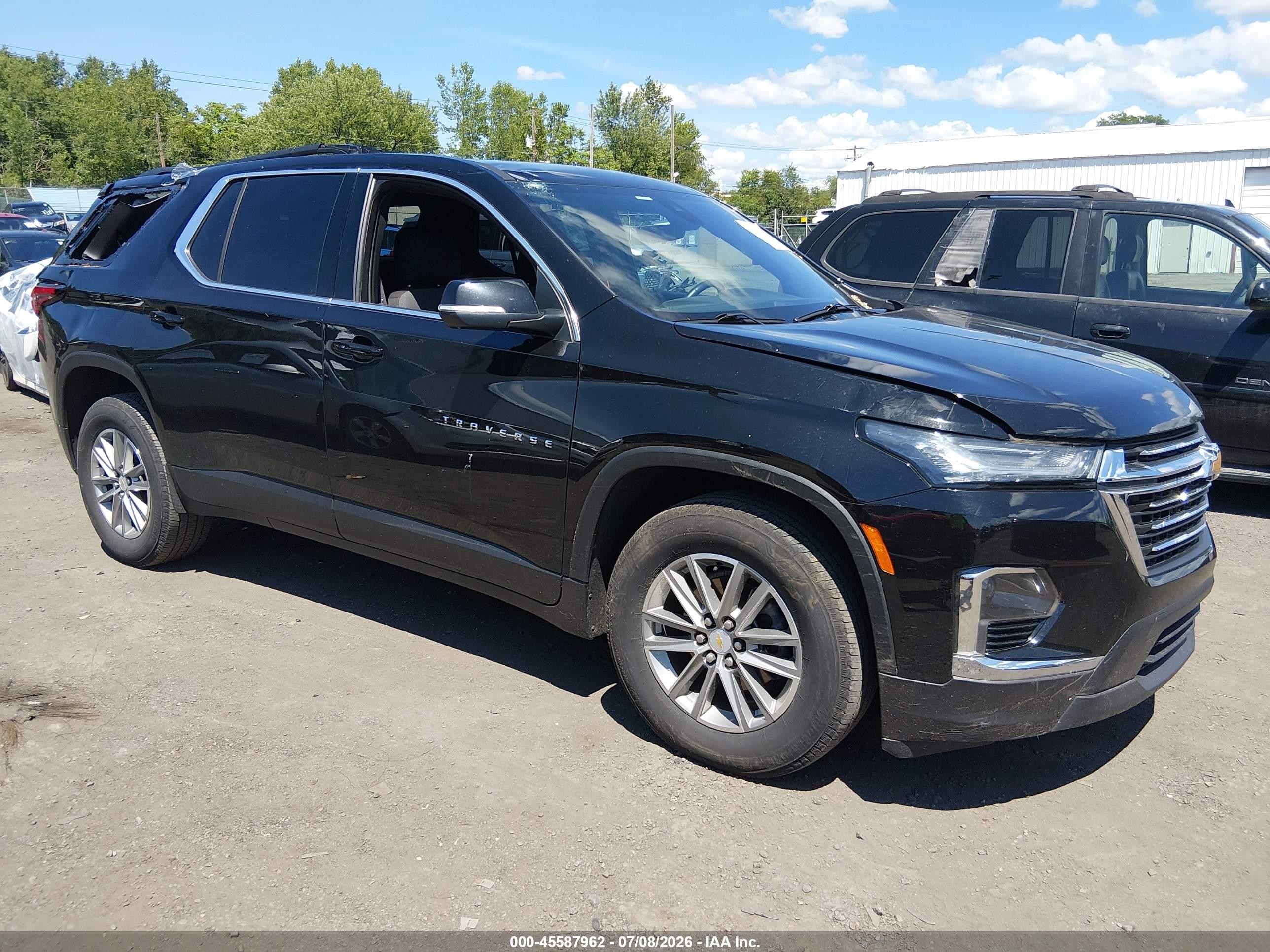 2023 Chevrolet Traverse LT Cloth, VIN 1GNERGKW1PJ290072 — Стихия