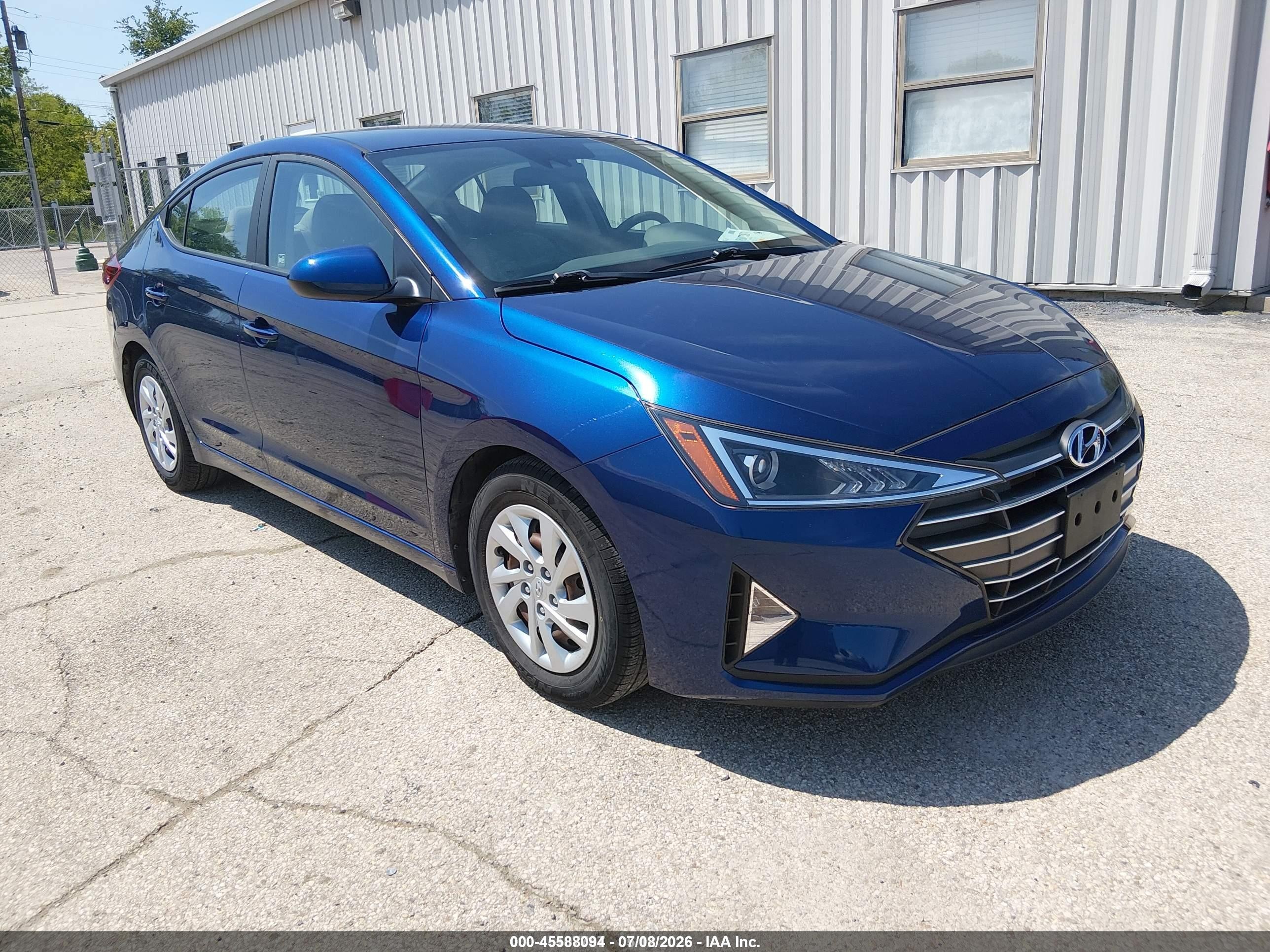 2020 Hyundai Elantra SE, VIN 5NPD74LF6LH618211 — Side